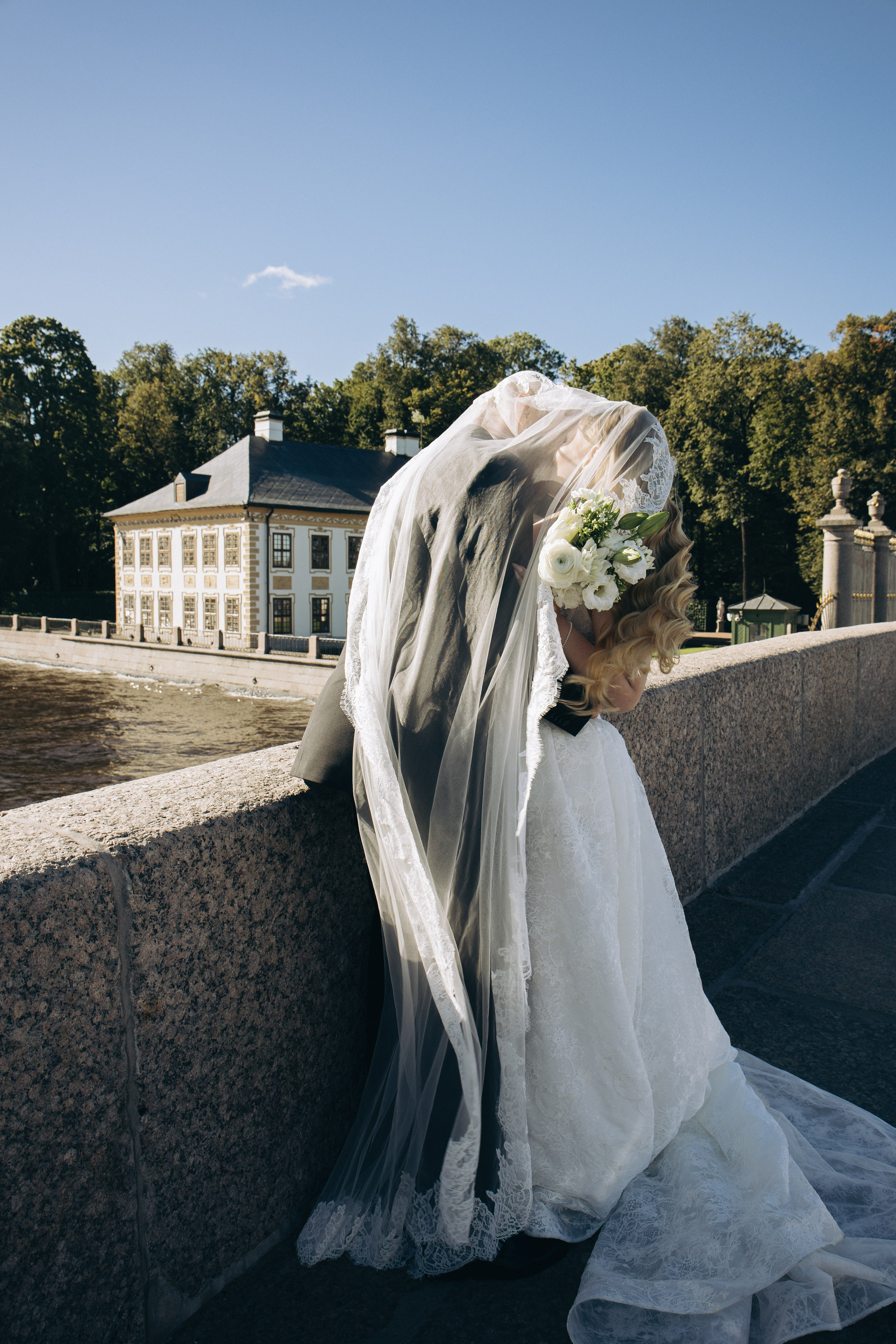 Анастасия и Роман. Загс, музей, Летний сад. Свадебный фотограф в Санкт-Петербурге Лана Денисова