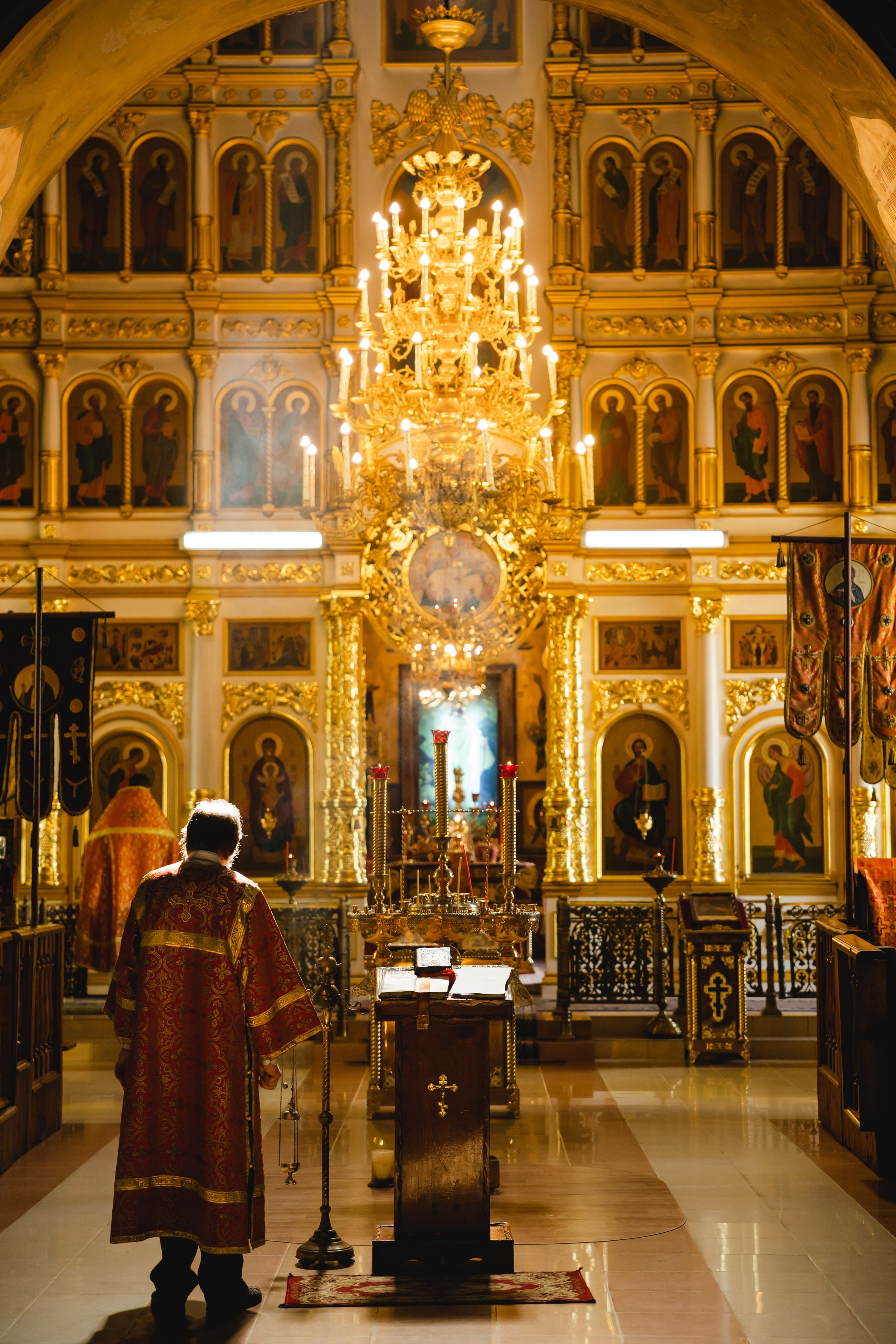 Таинство Крещения. Сайт с красивыми фотографиями и людьми