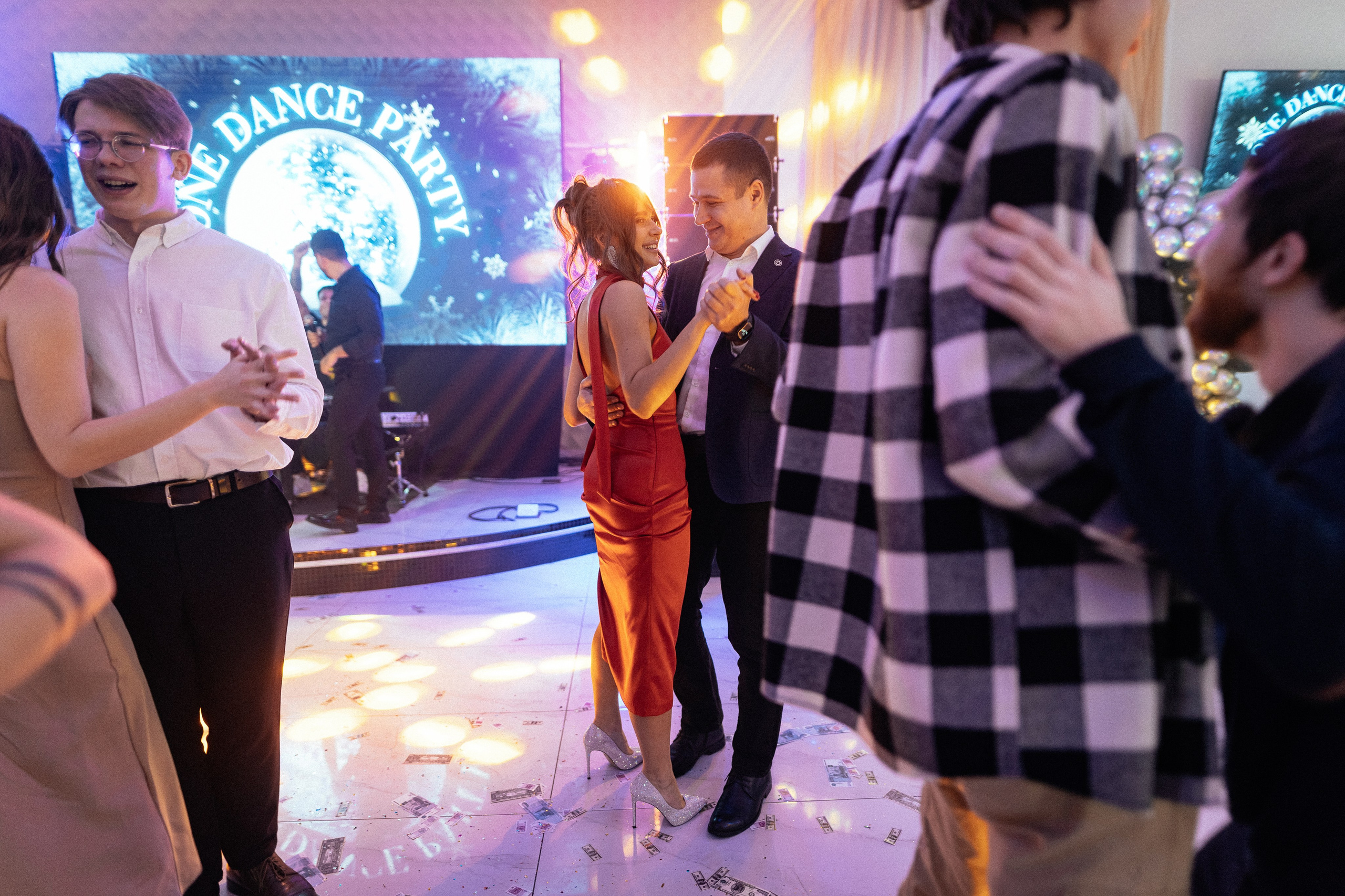 Новогодний корпоратив. Репортажный фотограф в Новосибирске. Алексей Гриценко