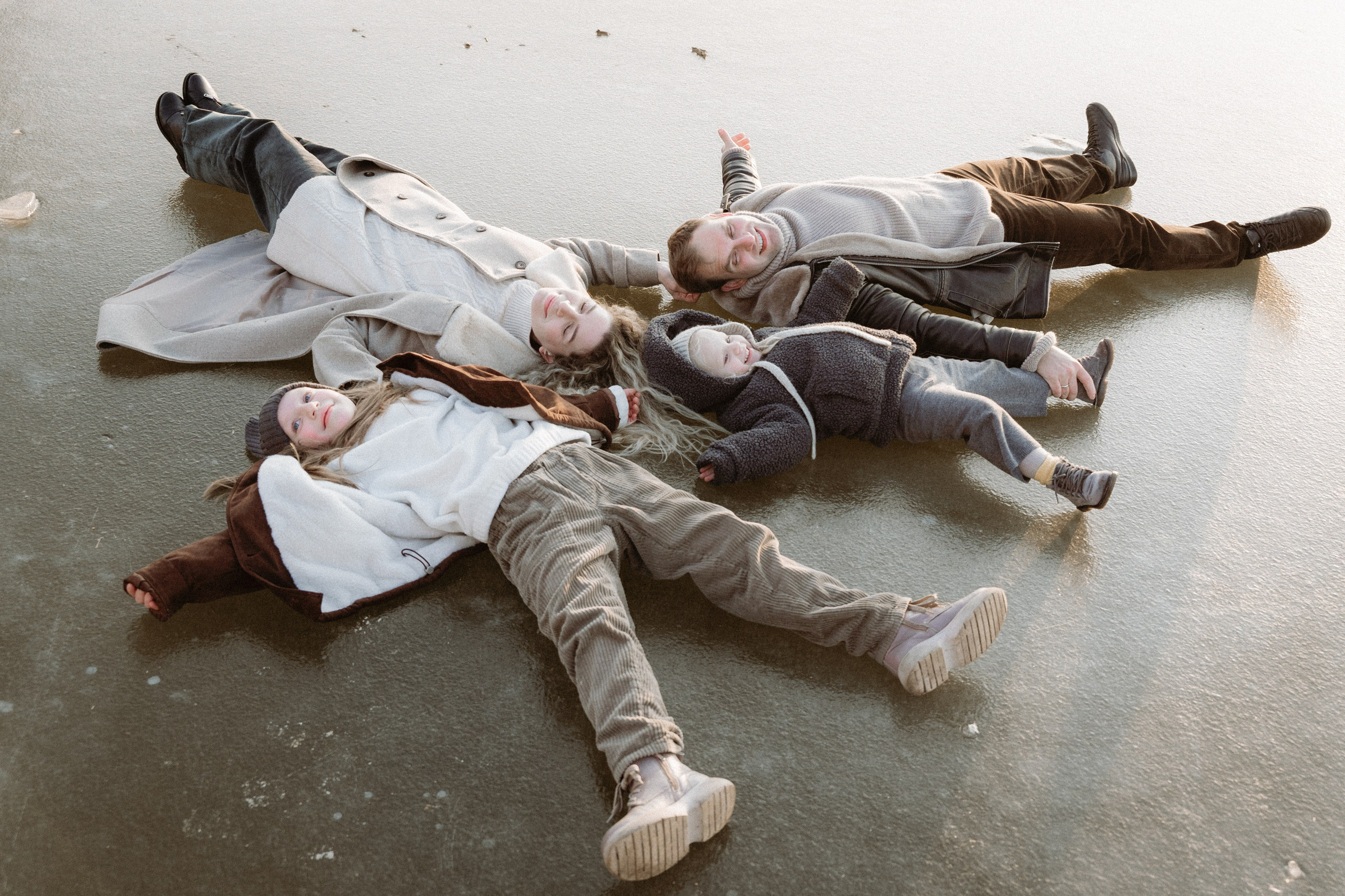 Прогулка по льду. Семейный фотограф в Челябинске Юлия Короткова