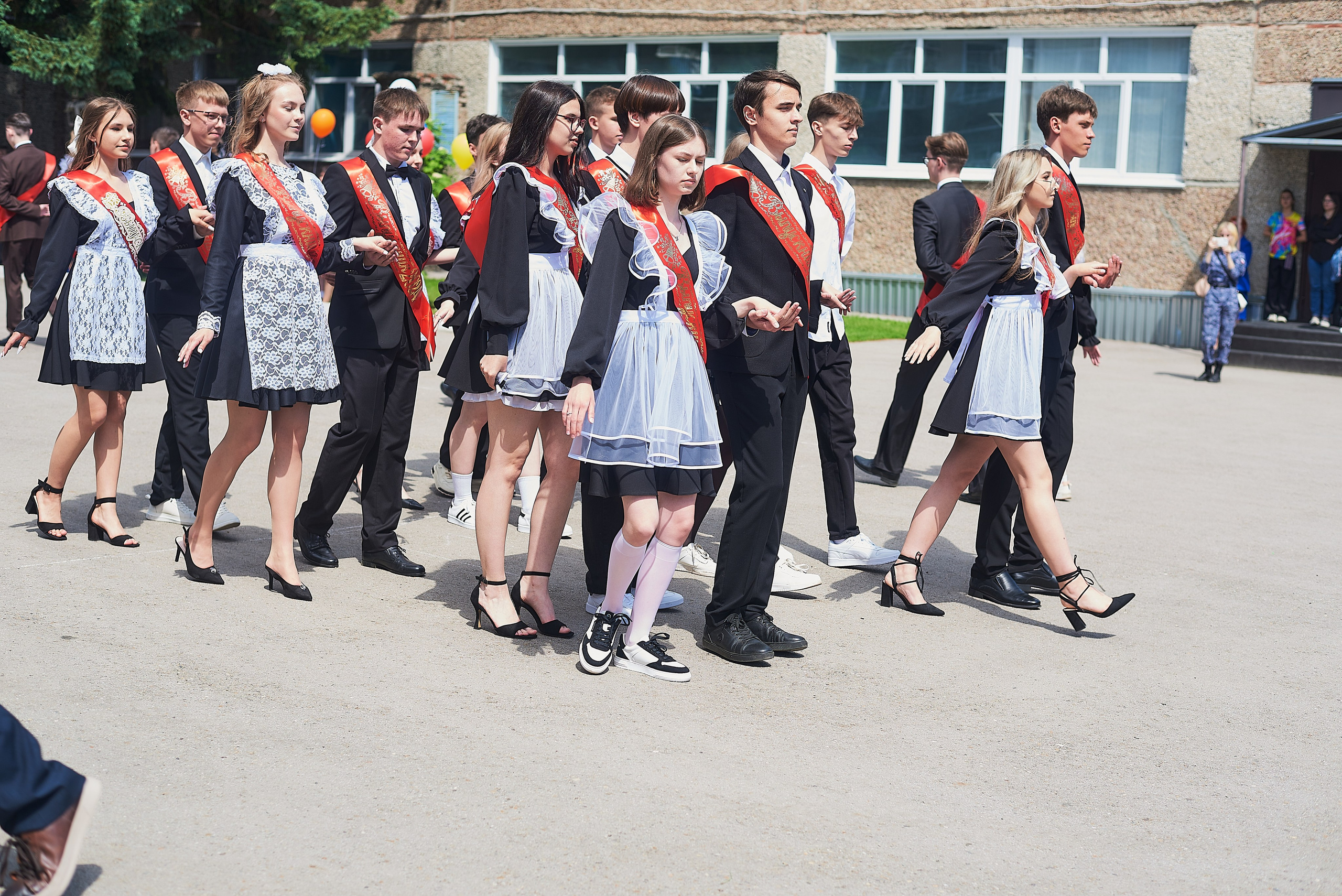 Последний звонок. Фотограф Елена Дука. Контент съемка. Семейная фотография