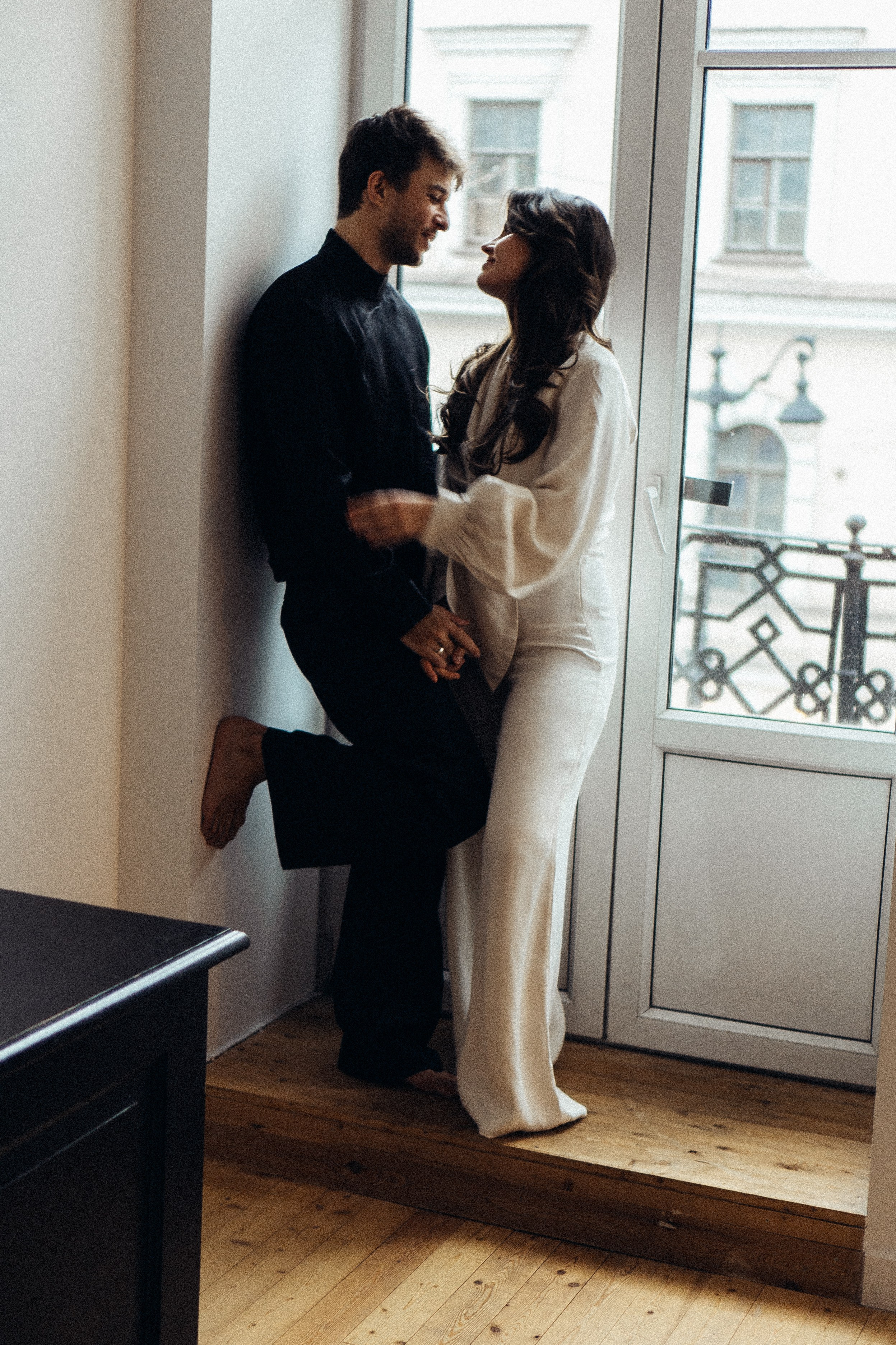 УТРО ЖЕНИХА И НЕВЕСТЫ В ПИТЕРСКОЙ КВАРТИРЕ И СЬЕМКА С СВАДЕБНЫХ ОБРАЗАХ. Профессиональный фотограф, Санкт-Петербург — Виктория Богомолова