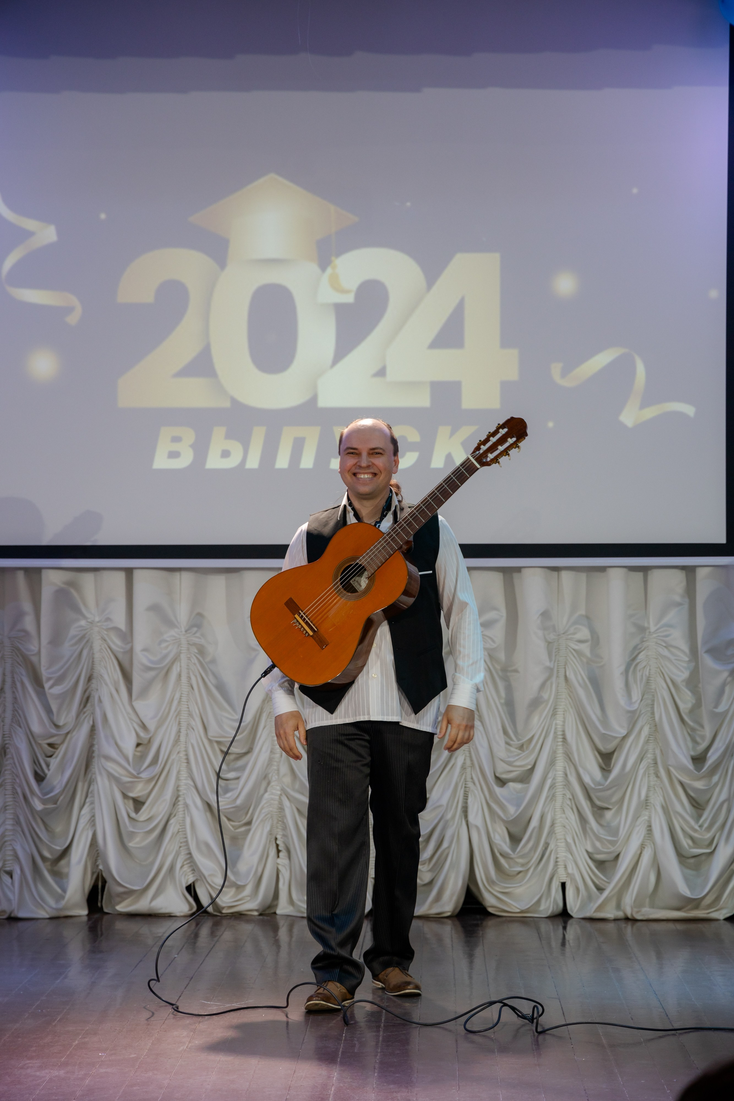 Школьный выпускной 2024 год в Соколе (Минск). Свадебный фотограф в Минске/Беларуси Сергей Спиридонов