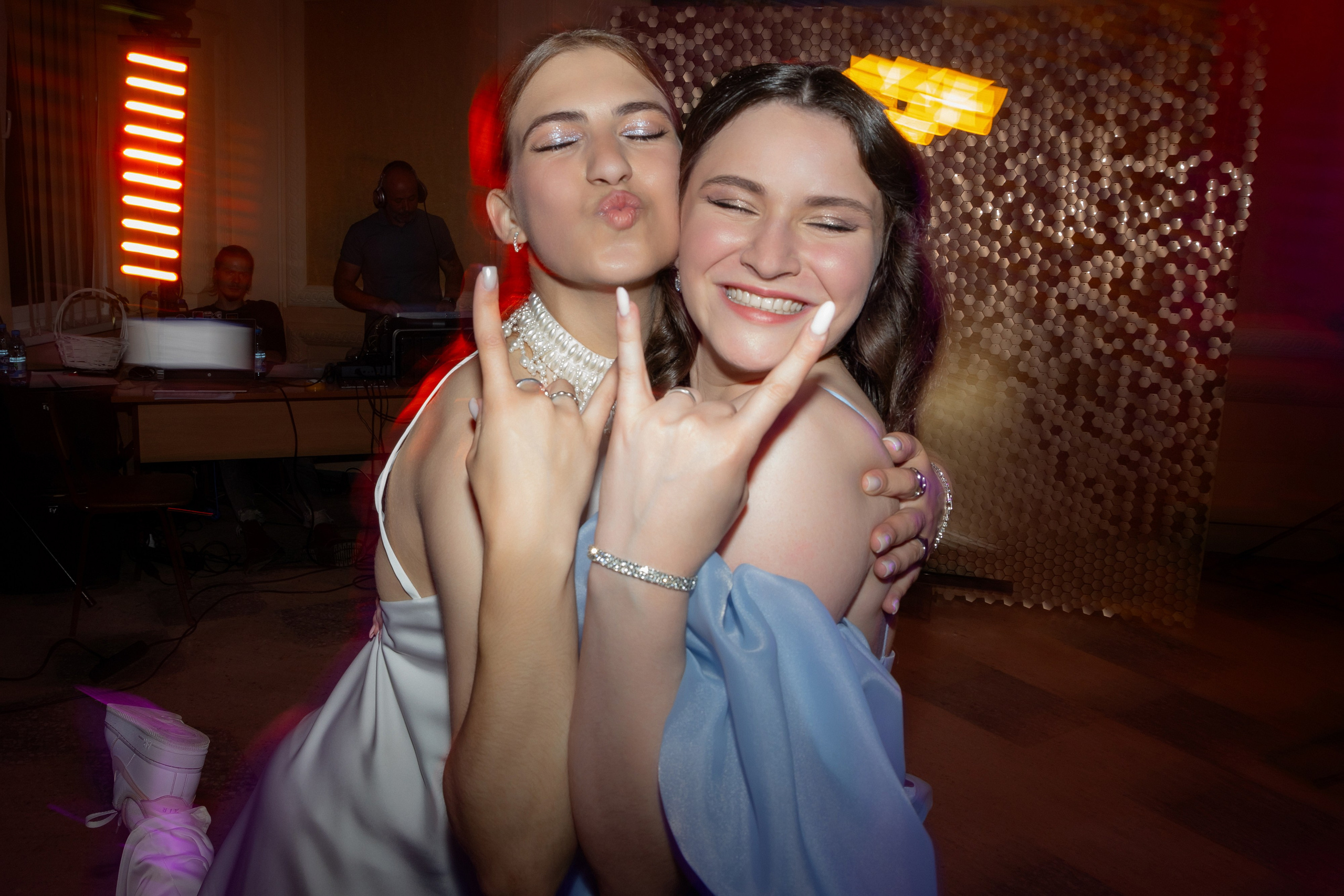 Школьный выпускной 2024 год в Соколе (Минск). Свадебный фотограф в Минске/Беларуси Сергей Спиридонов