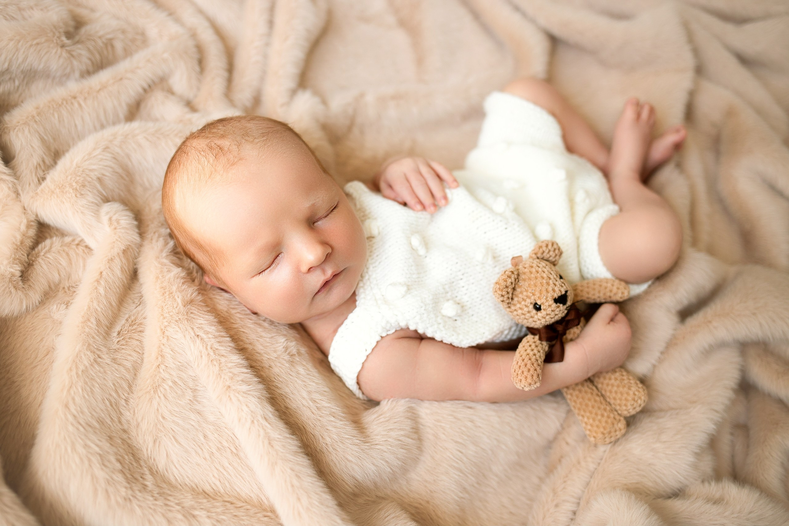 Фотосессия новорожденного. Фотограф новорожденных в Новосибирске