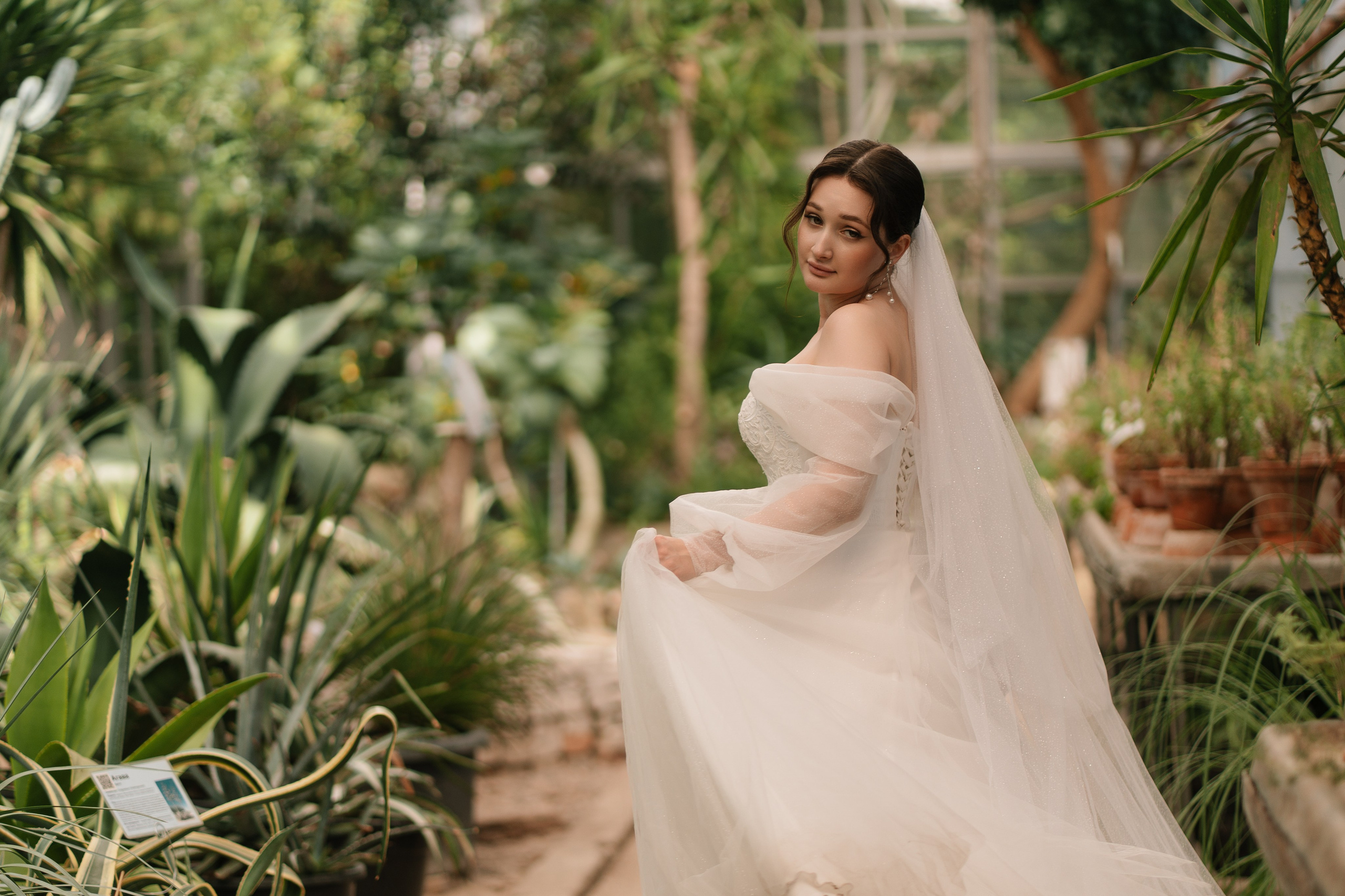 Свадебная фотосессия в оранжерее, Москва. Свадебный фотограф в Москве Анна Полушина