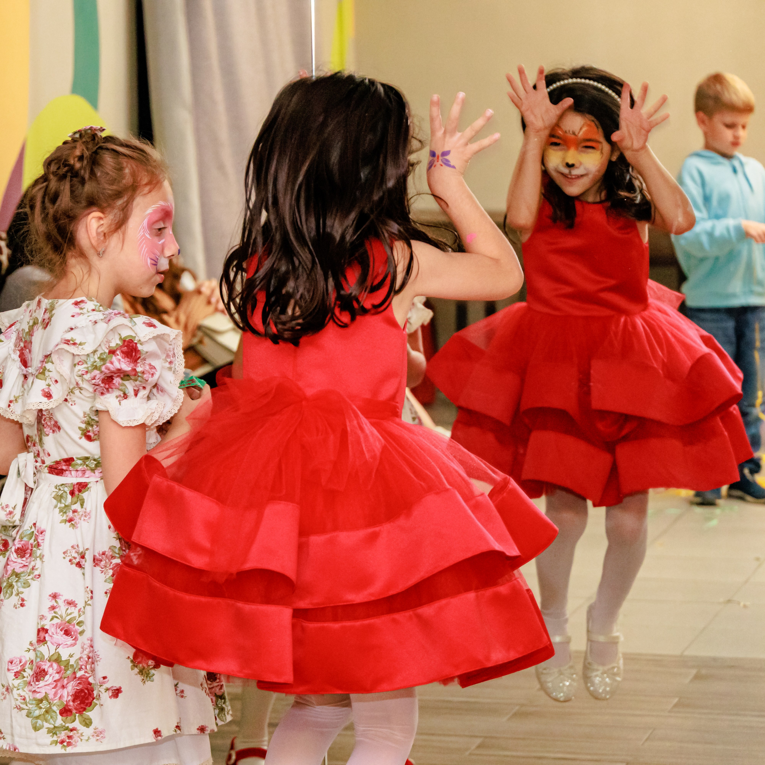 Тусовки. Выпускные альбомы в Москве и Московской области