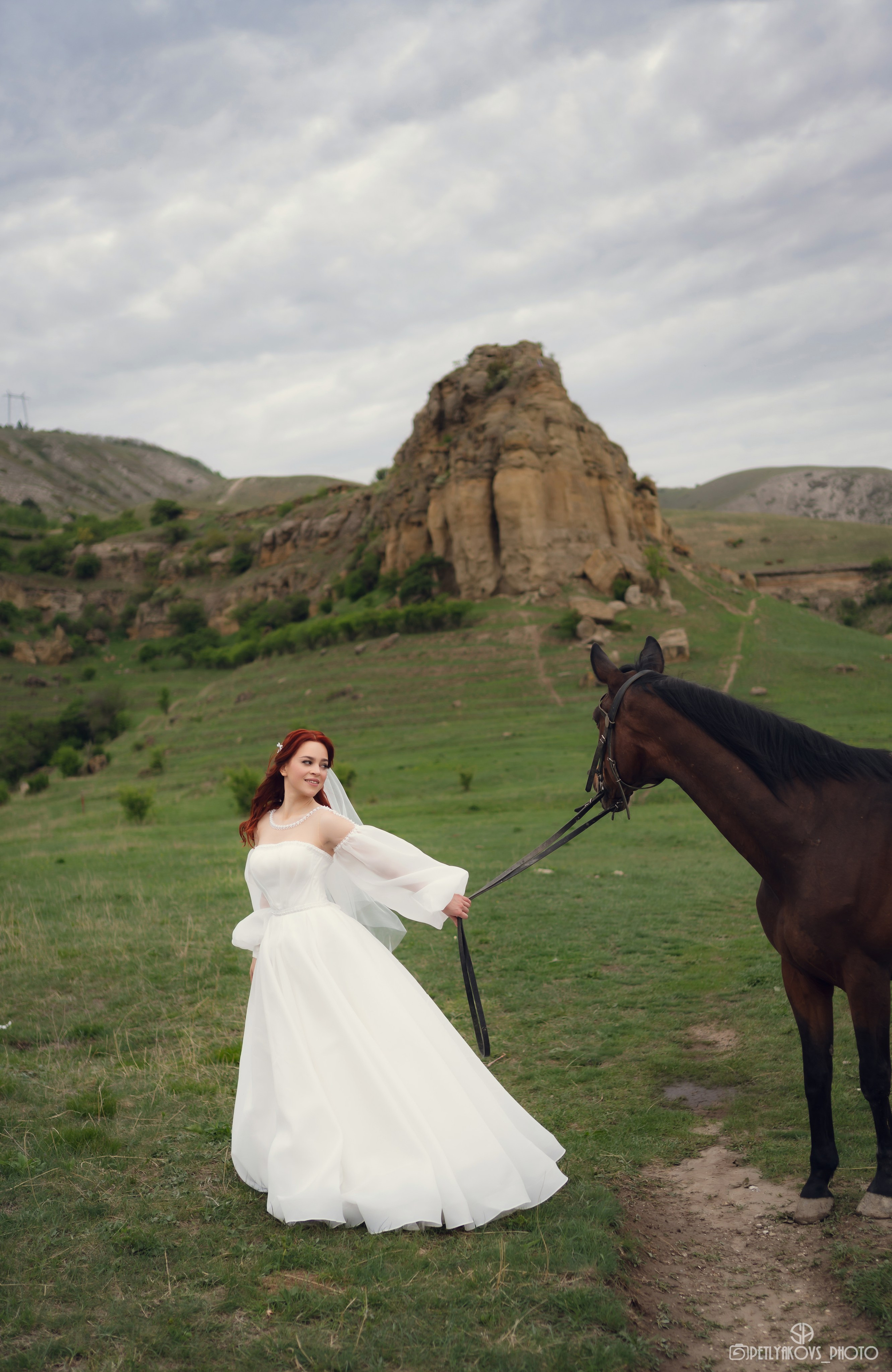 Свадебная фотосессия с лошадьми