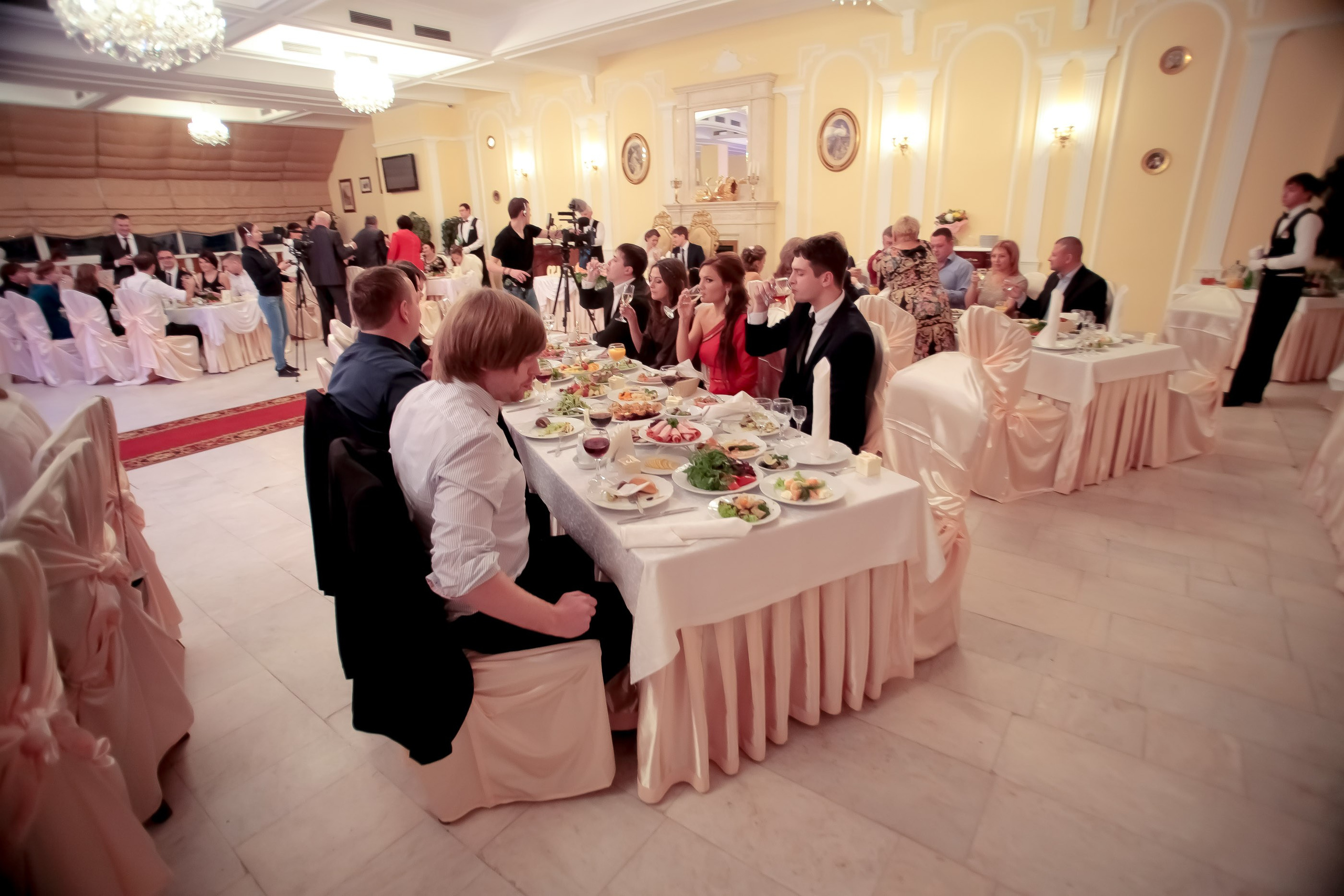 Банкет/Banquet. Максим Матвийченко и Виктория Басова профессионалы своего дела