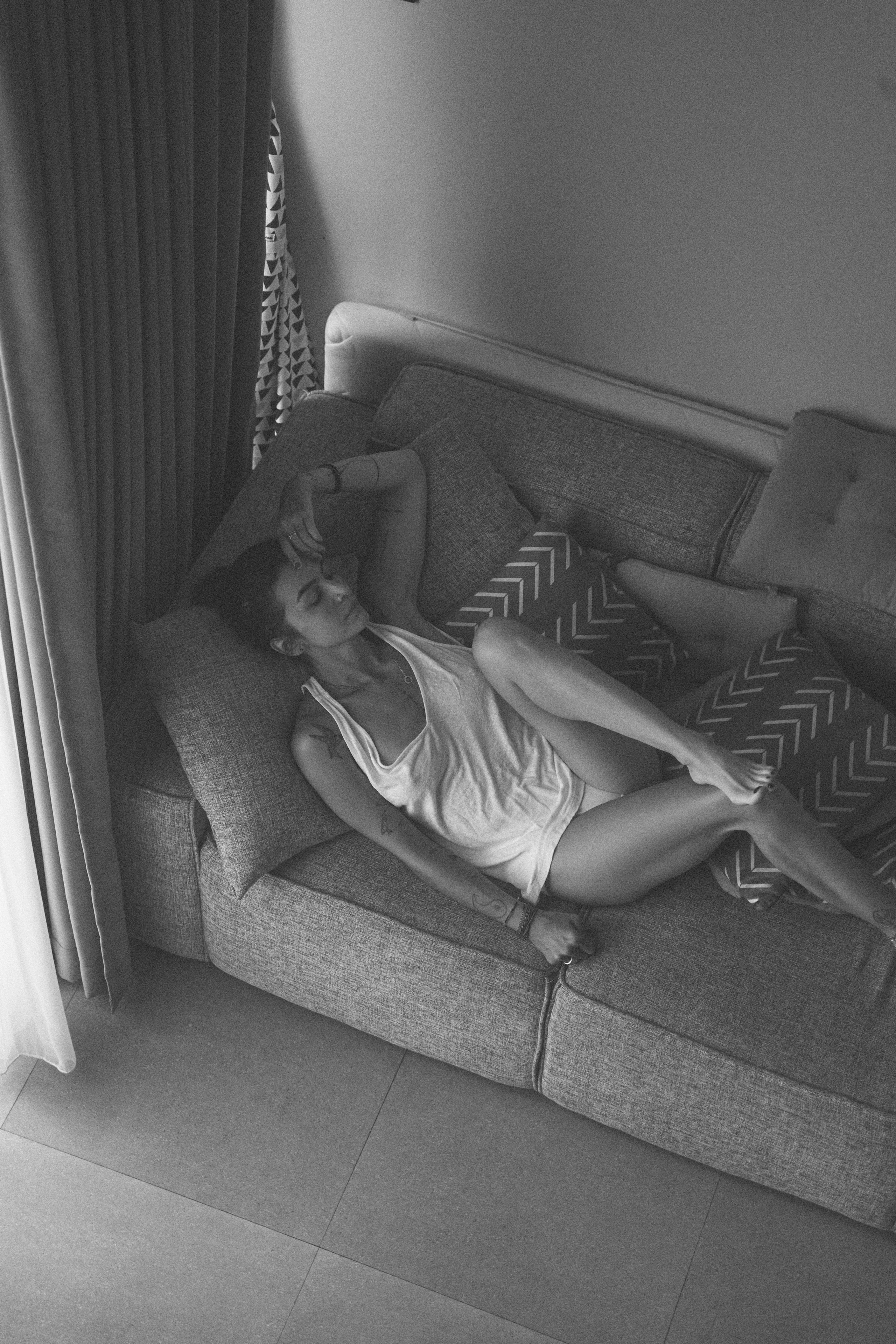 Julie morning budoir. Главная