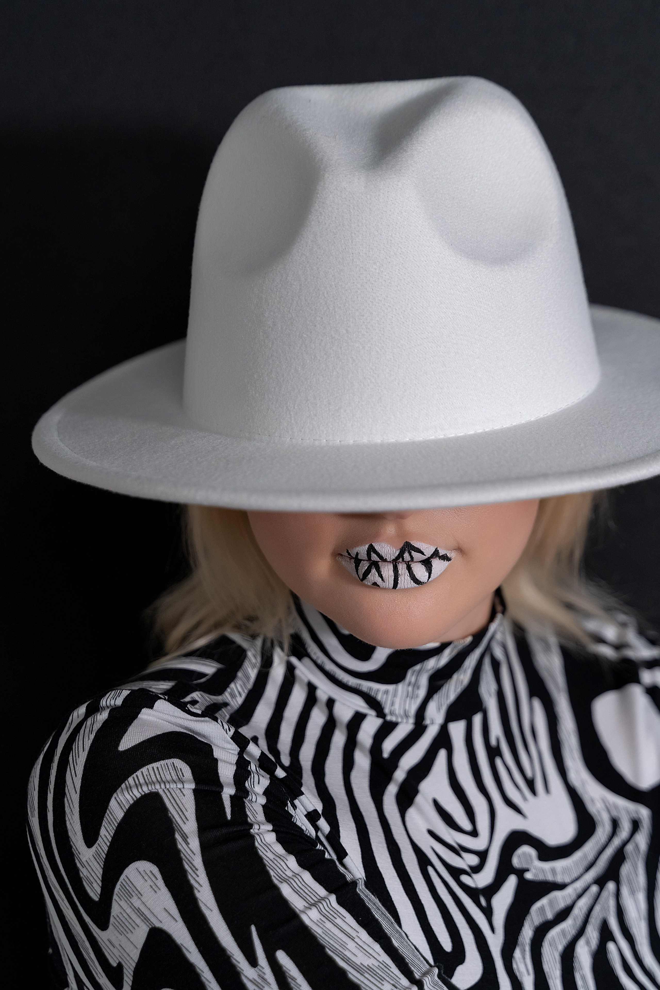 индивидуальная фотосессия женская фотосъемка студийная фотосессия минимализм фотостудия Армавир циклорама