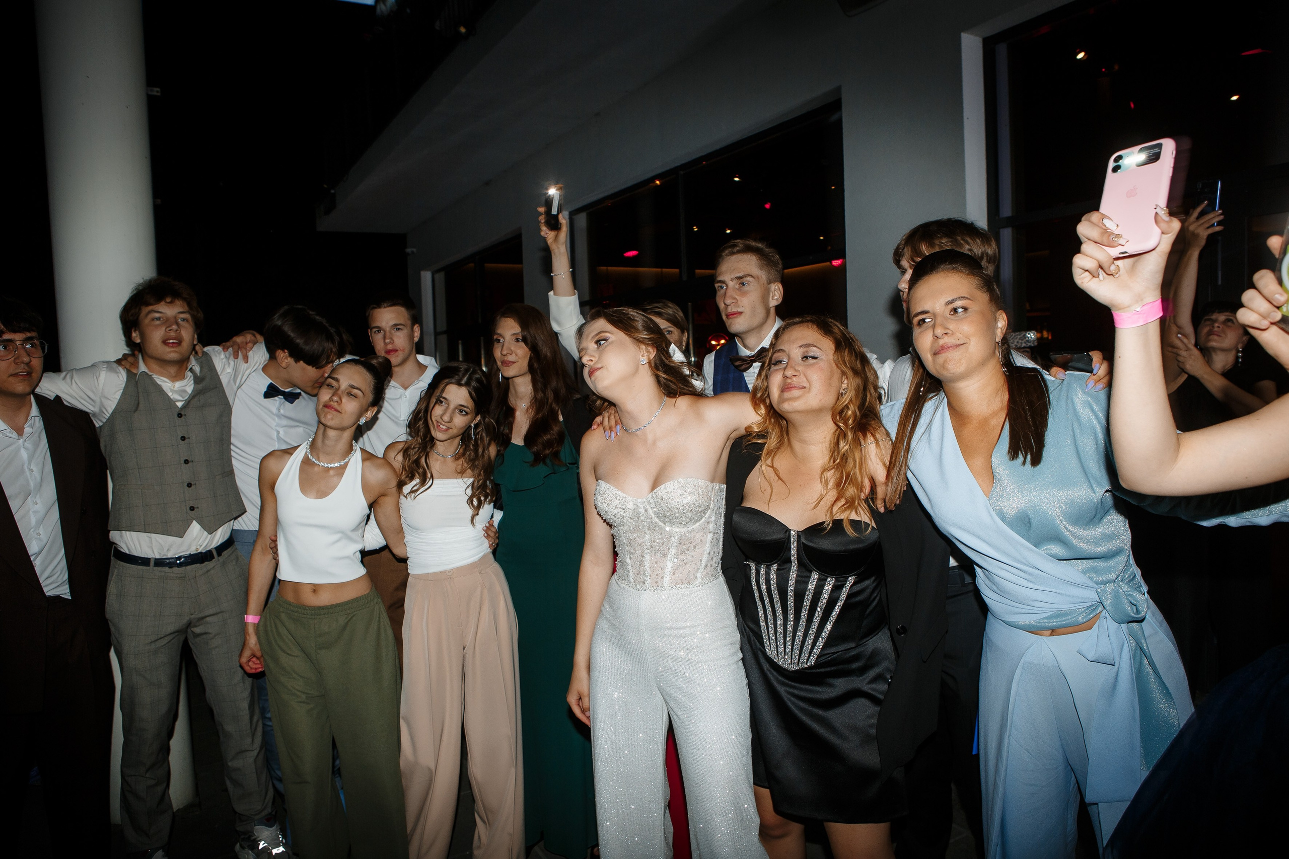 Выпускной Гимназия 12 2024 OpenHouse. Свадебный и портретный Фотограф в Липецке Дмитрий Котюков