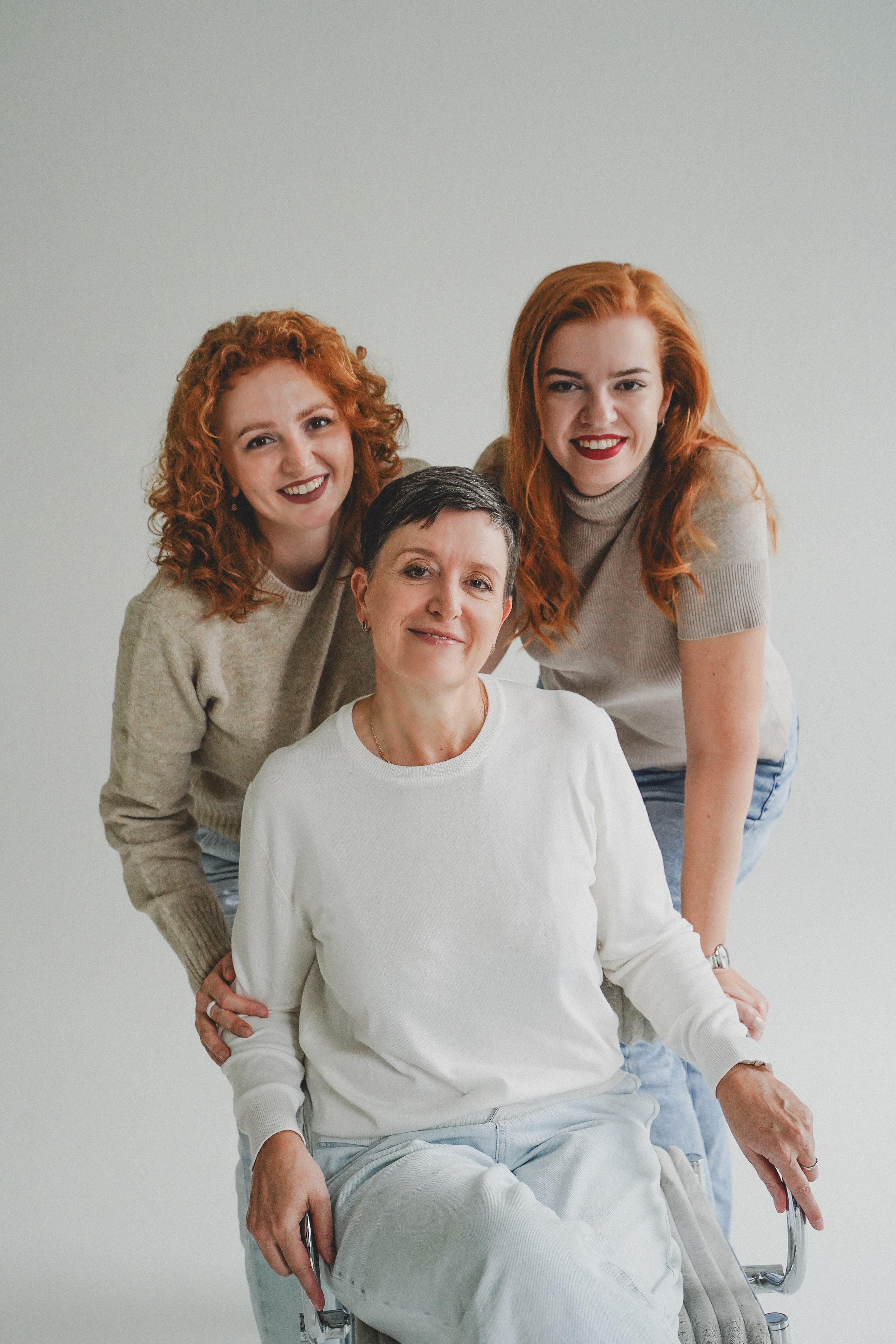 Семейная фотосессия в студии. Семейный и женский фотограф в Краснодаре Анастасия Приймак