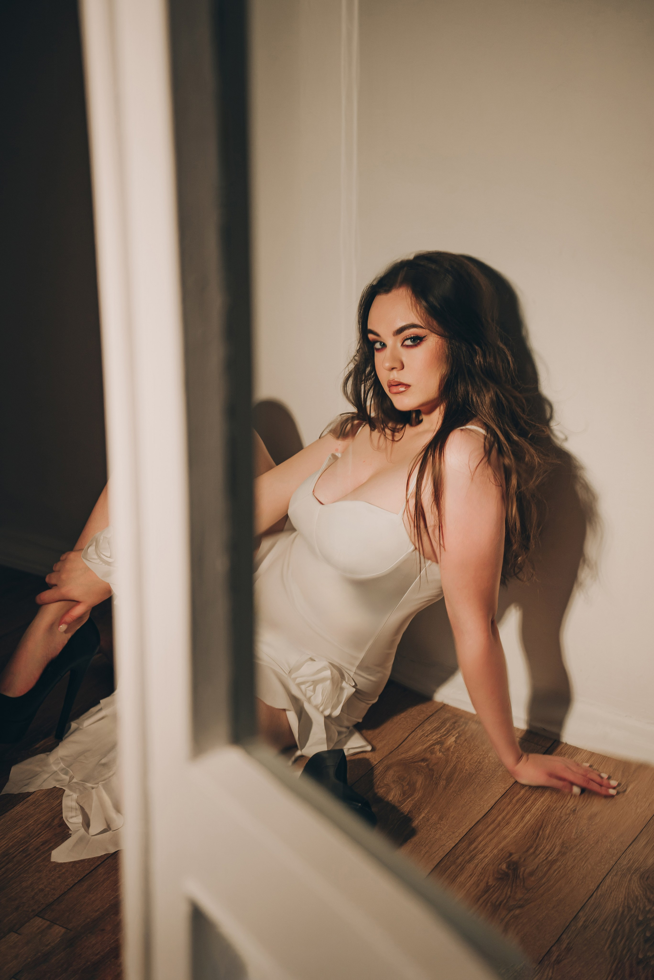 Женская фотосессия в элегантном платье в г. Кемерово