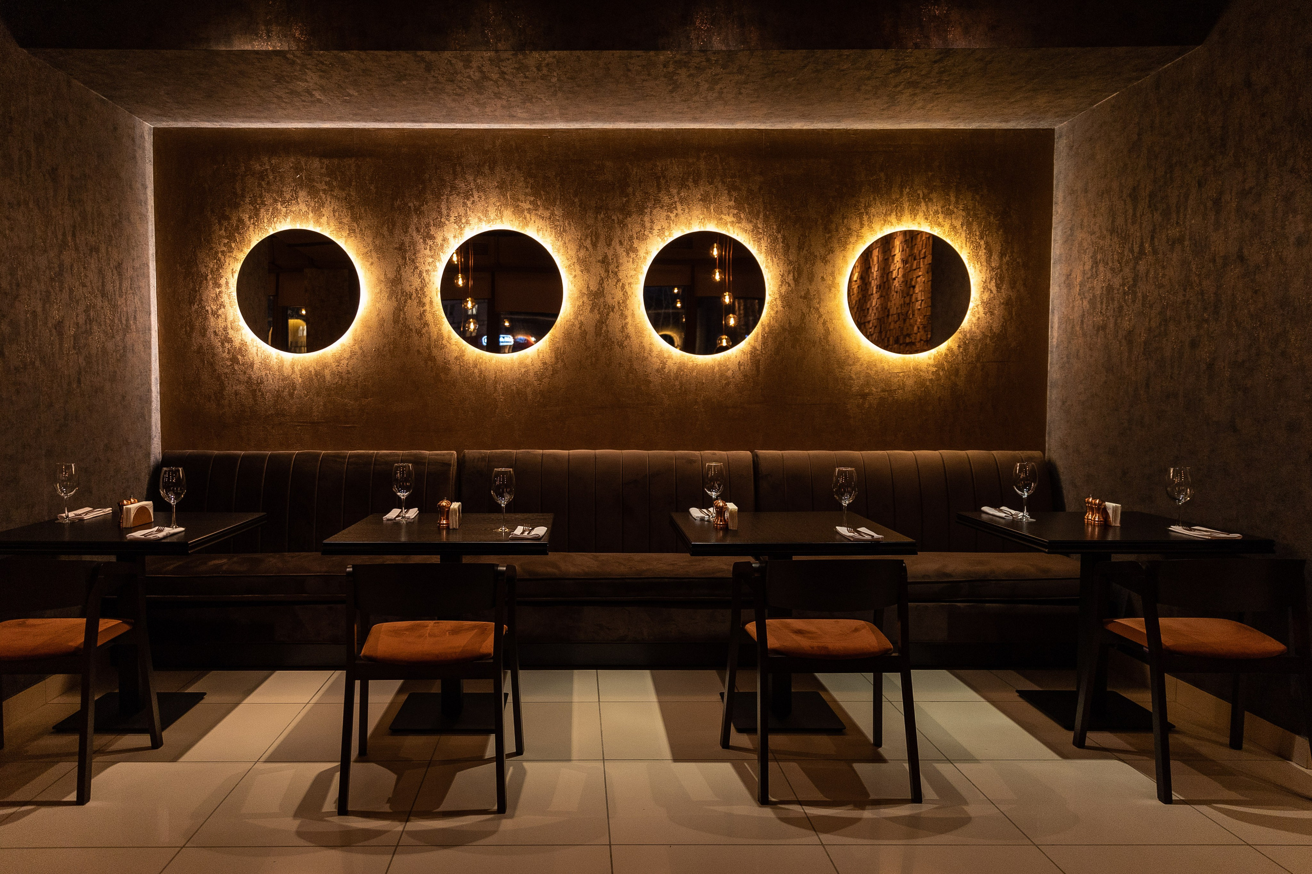 Интерьер ресторана Мимино. Свадебный фотограф Москва Саша Серегина (Сашина)