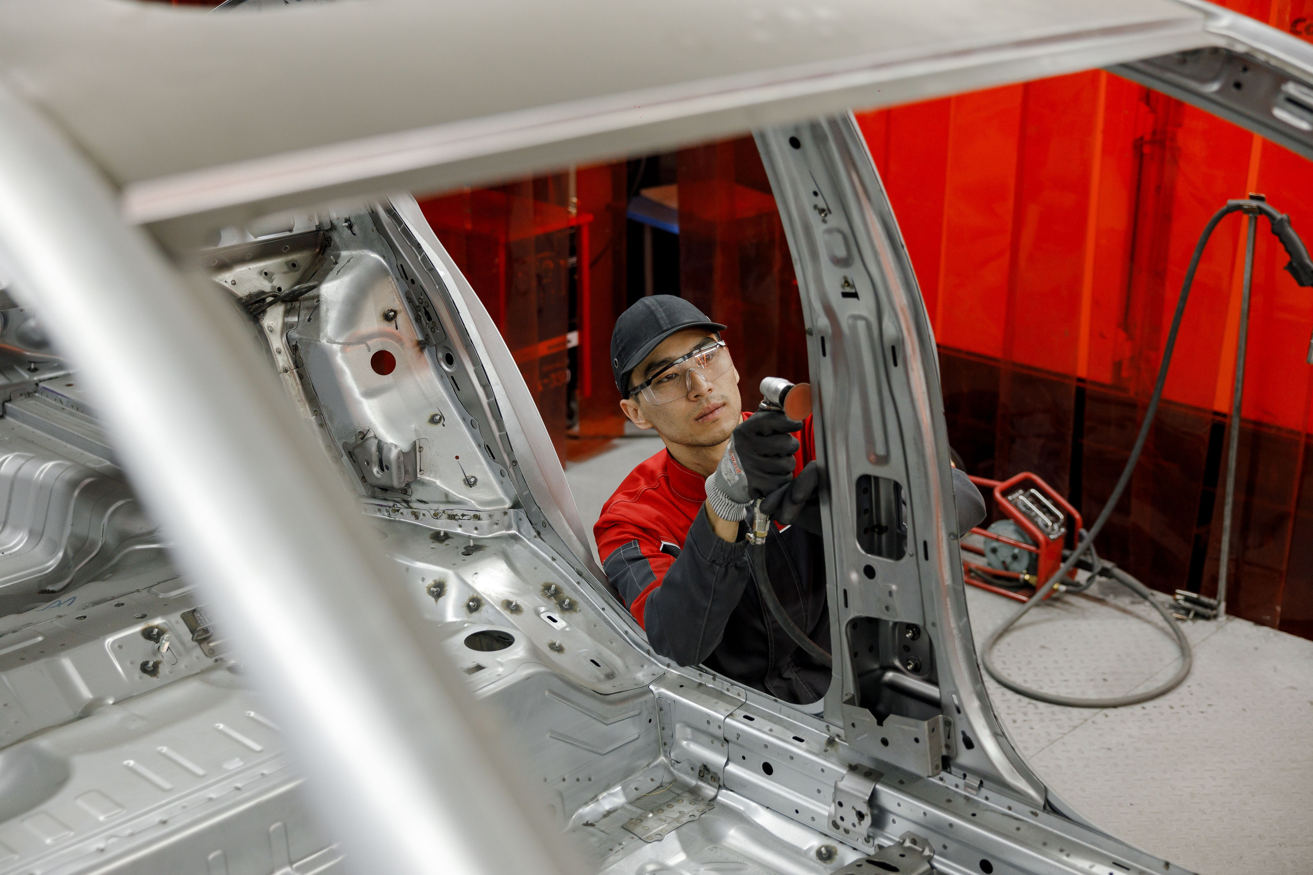 Автомобильный завод «Allur». Свадебный фотограф Костанай/Астана