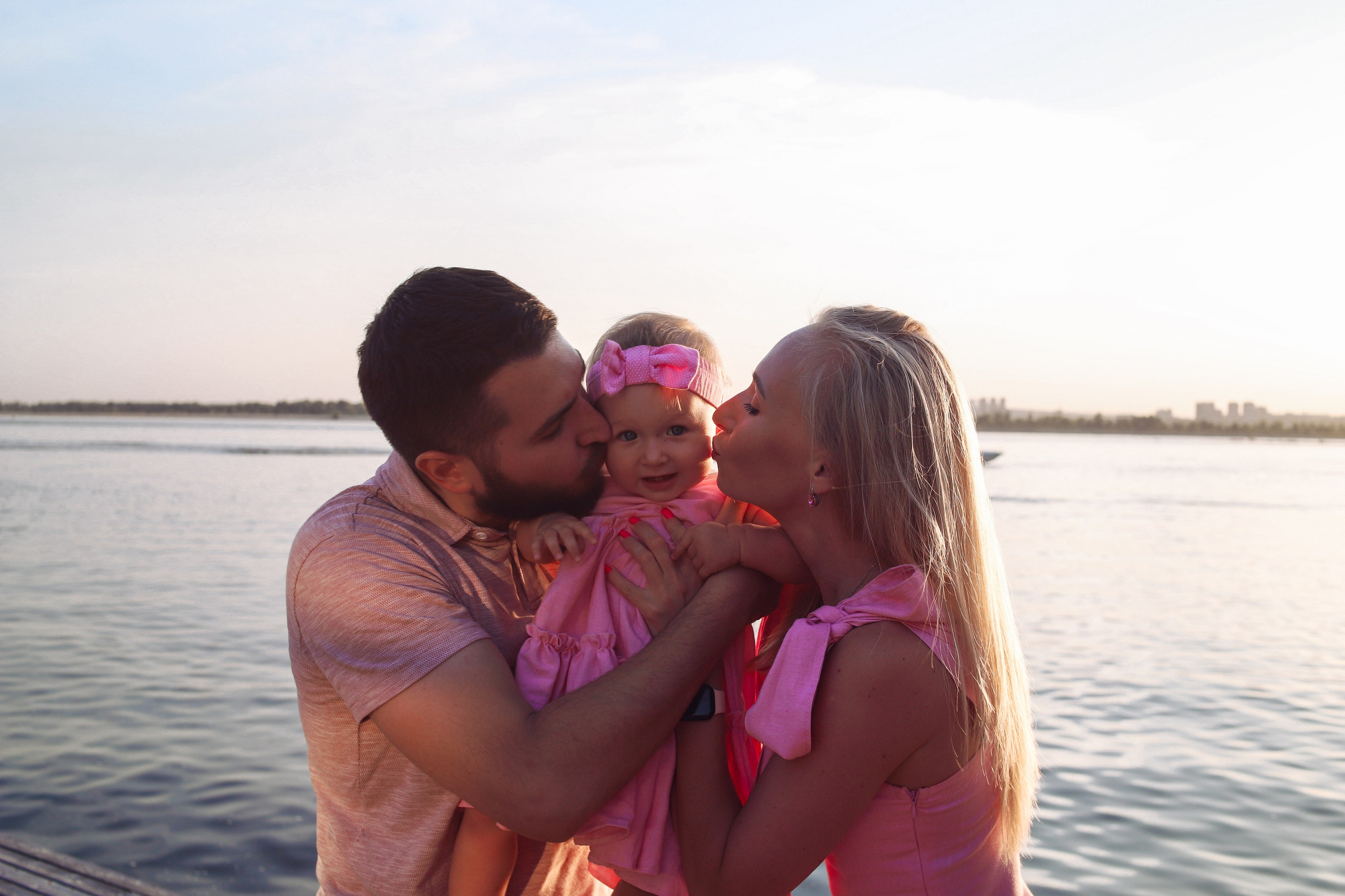 Семейная фотосессия или съёмка от 3-х человек