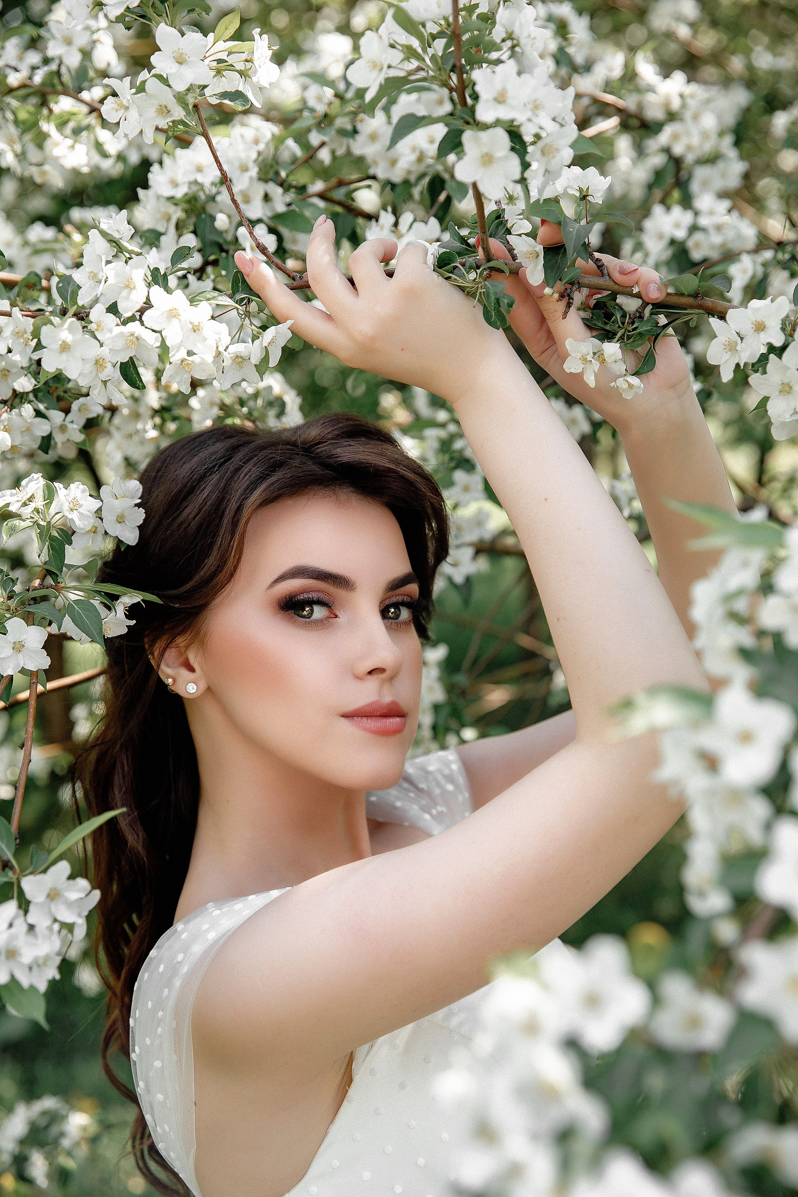 Фотосессия в яблонях. Свадебный фотограф в новокузнецке