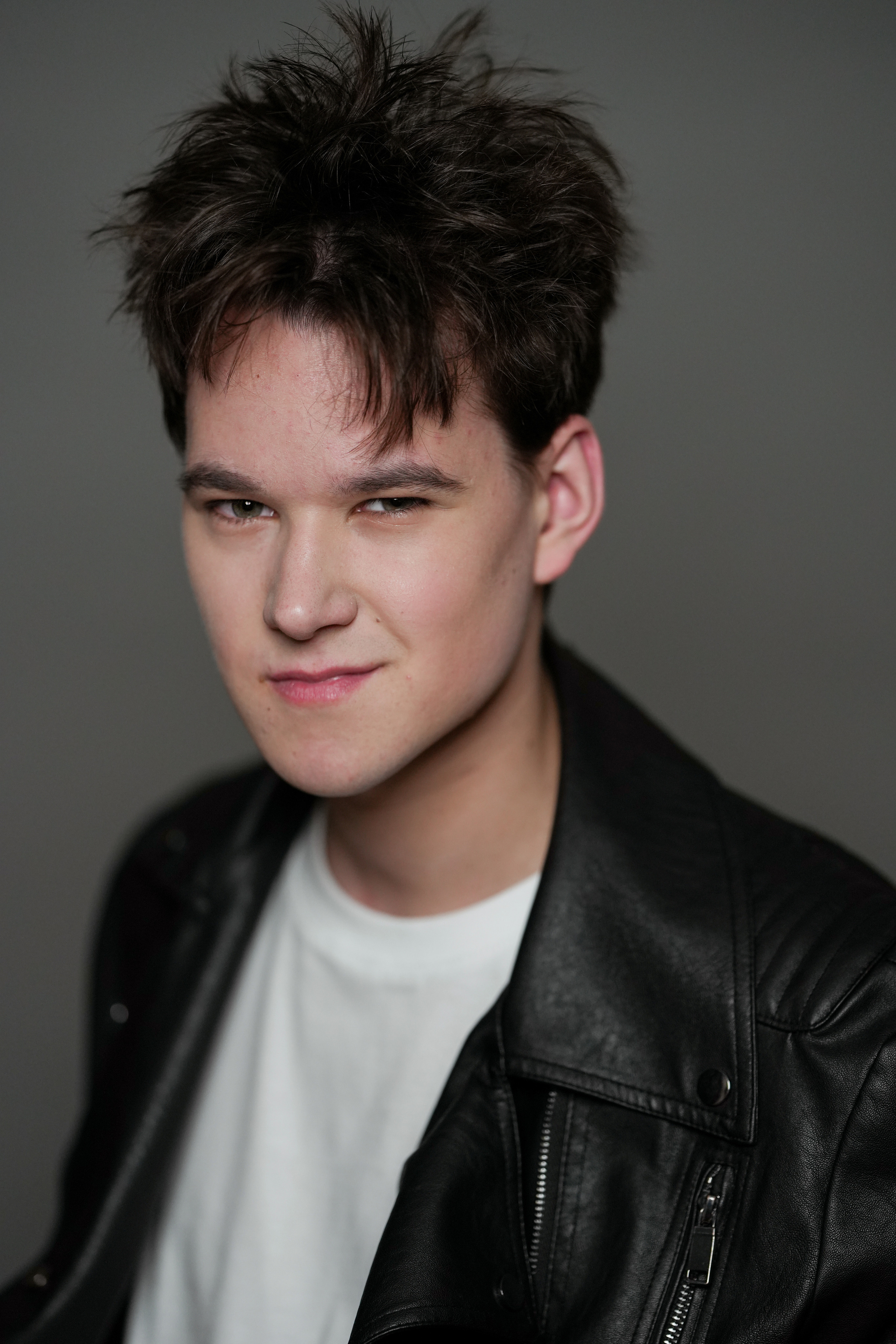 Актерское базовое портфолио. Портретная съемка в Москве, студийный фотограф Игорь Фомин