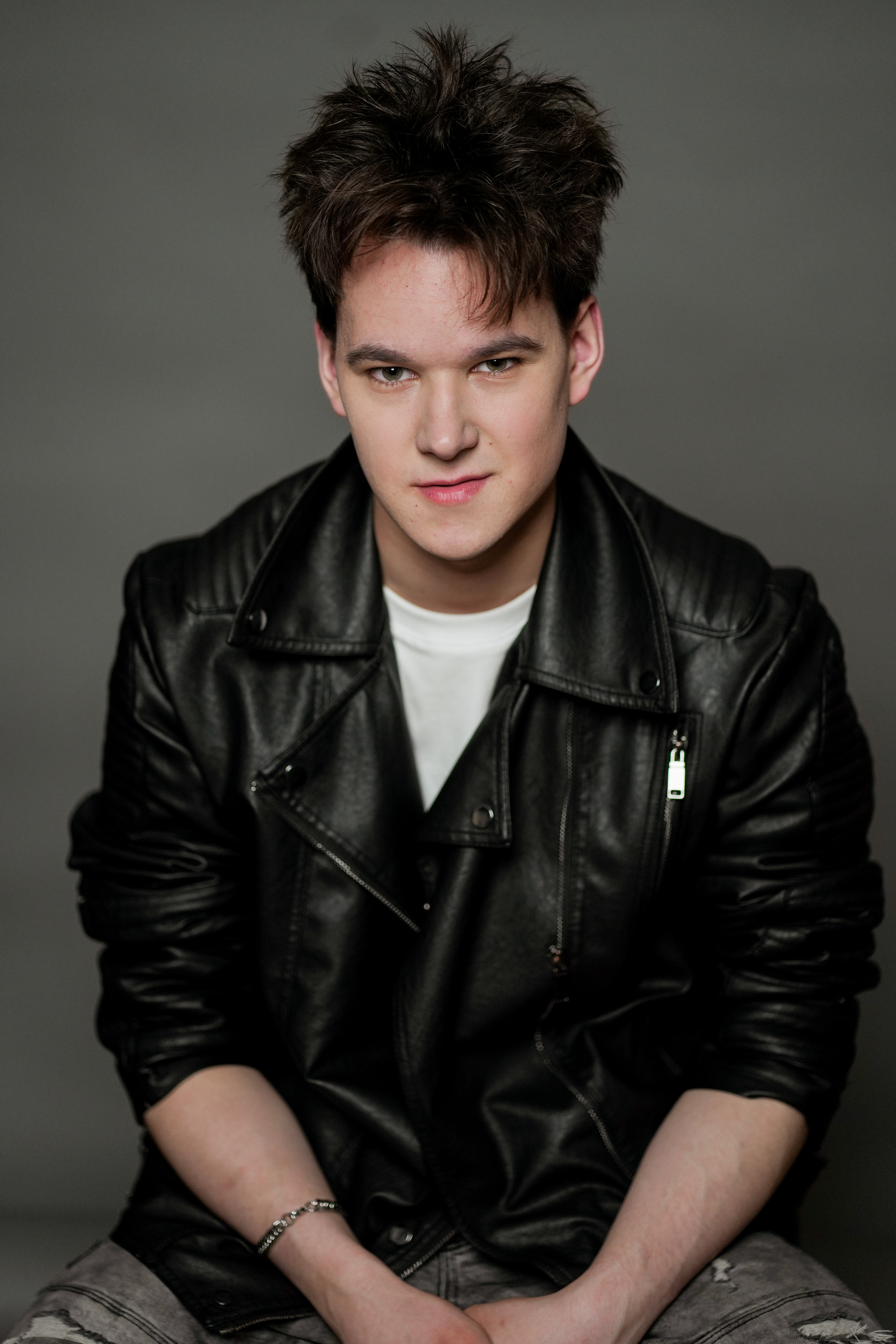 Актерское базовое портфолио. Портретная съемка в Москве, студийный фотограф Игорь Фомин