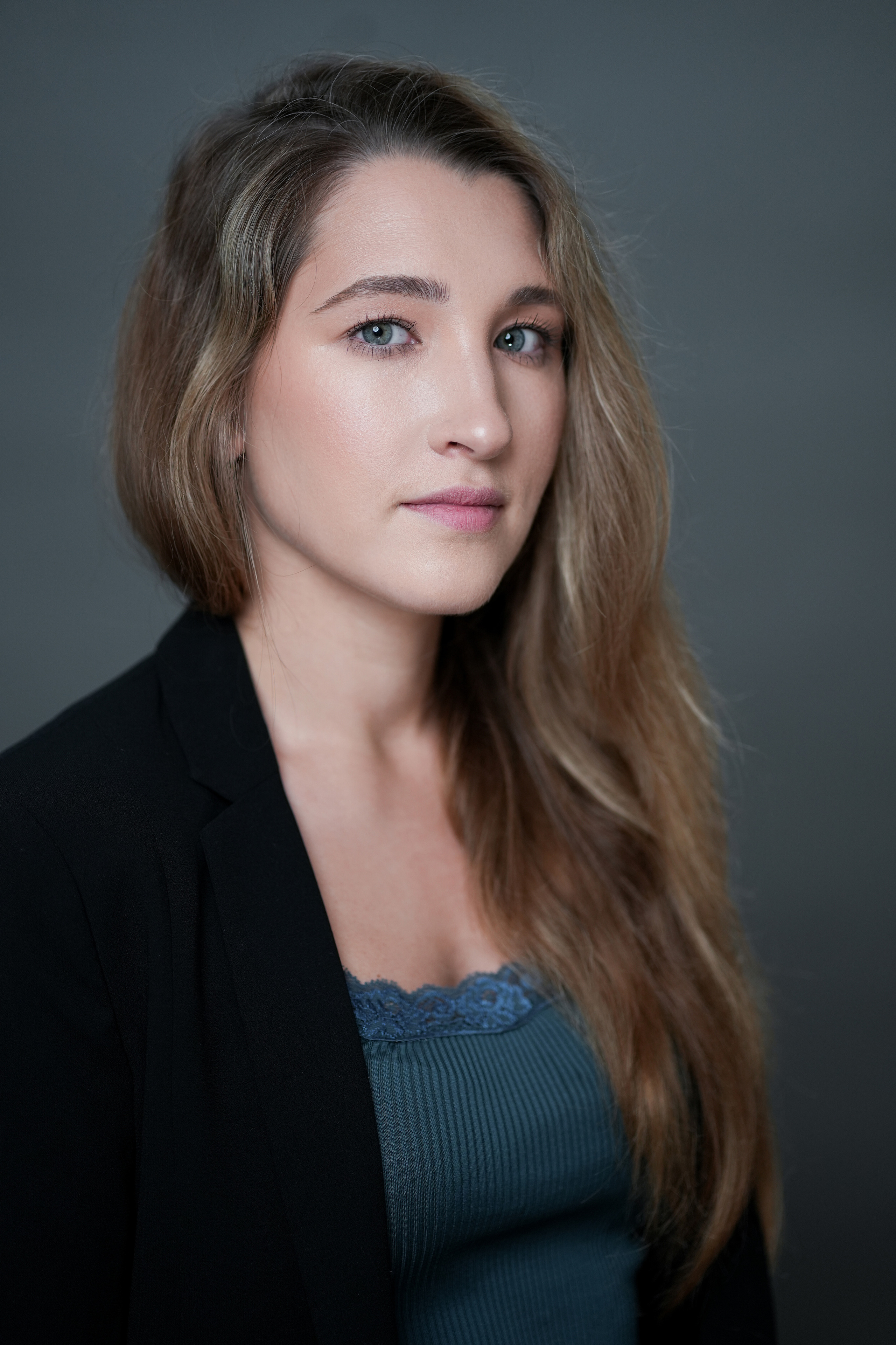 Актерская визитка. Портретная съемка в Москве, студийный фотограф Игорь Фомин