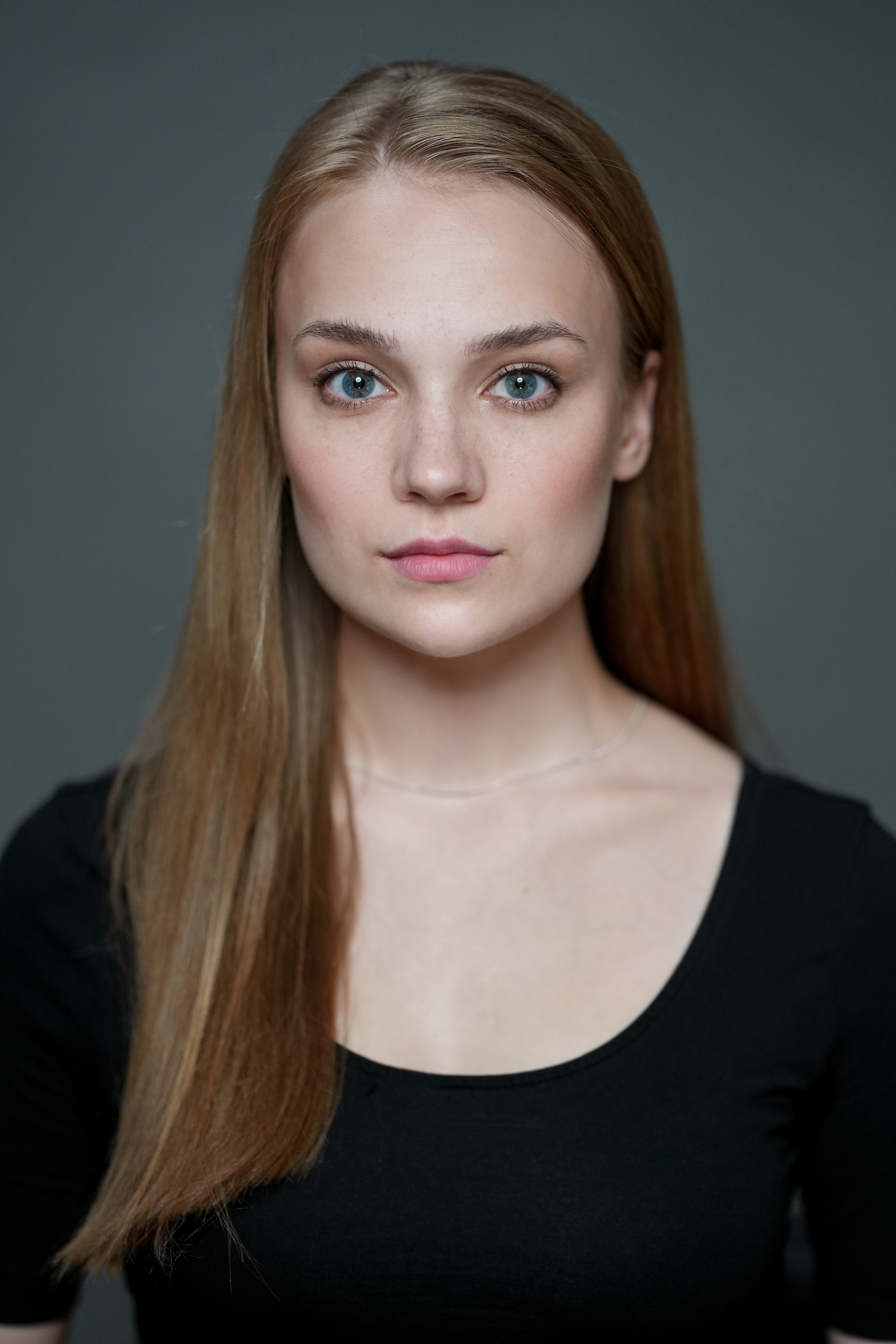 Актерская визитка. Портретная съемка в Москве, студийный фотограф Игорь Фомин