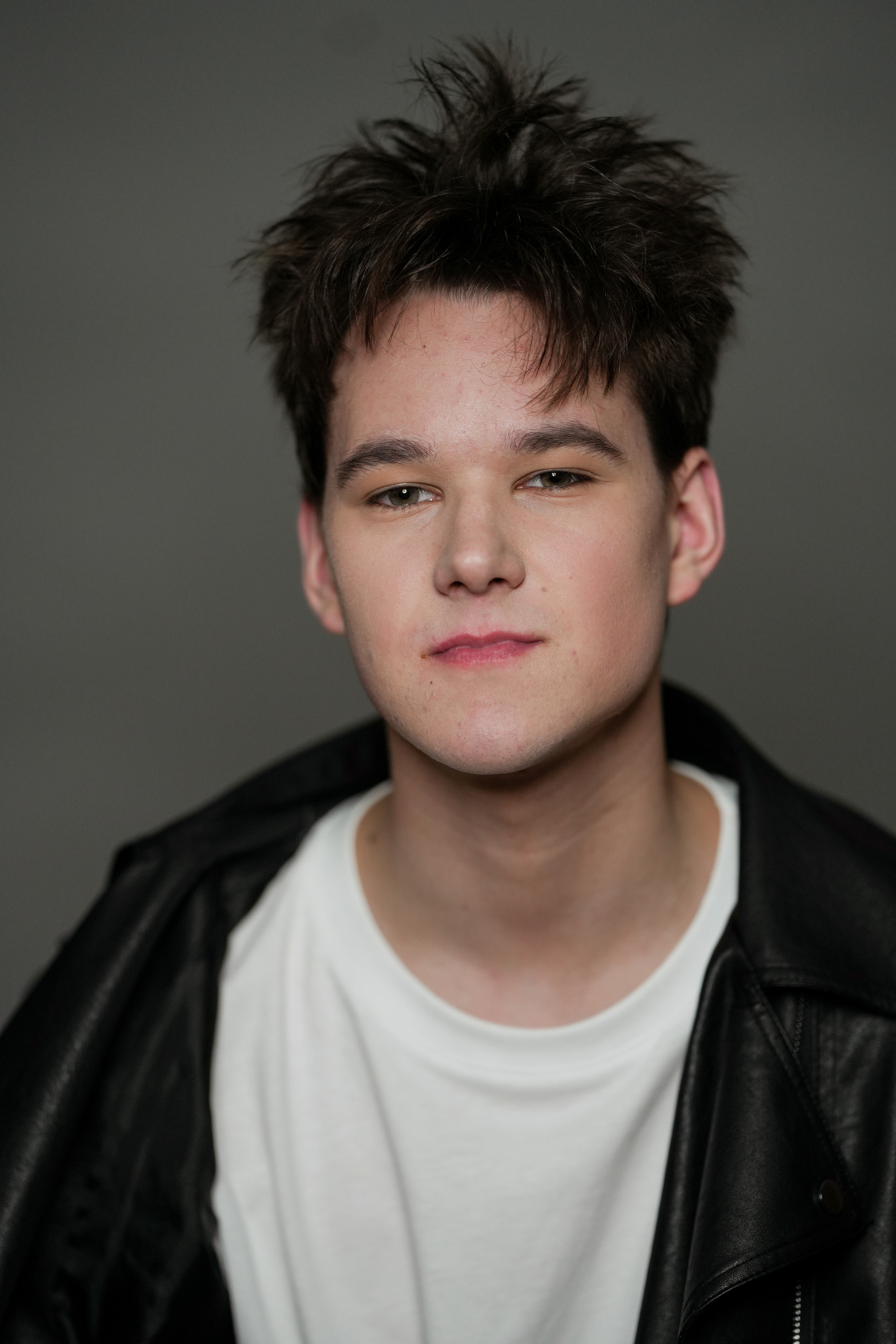 Актерское базовое портфолио. Портретная съемка в Москве, студийный фотограф Игорь Фомин