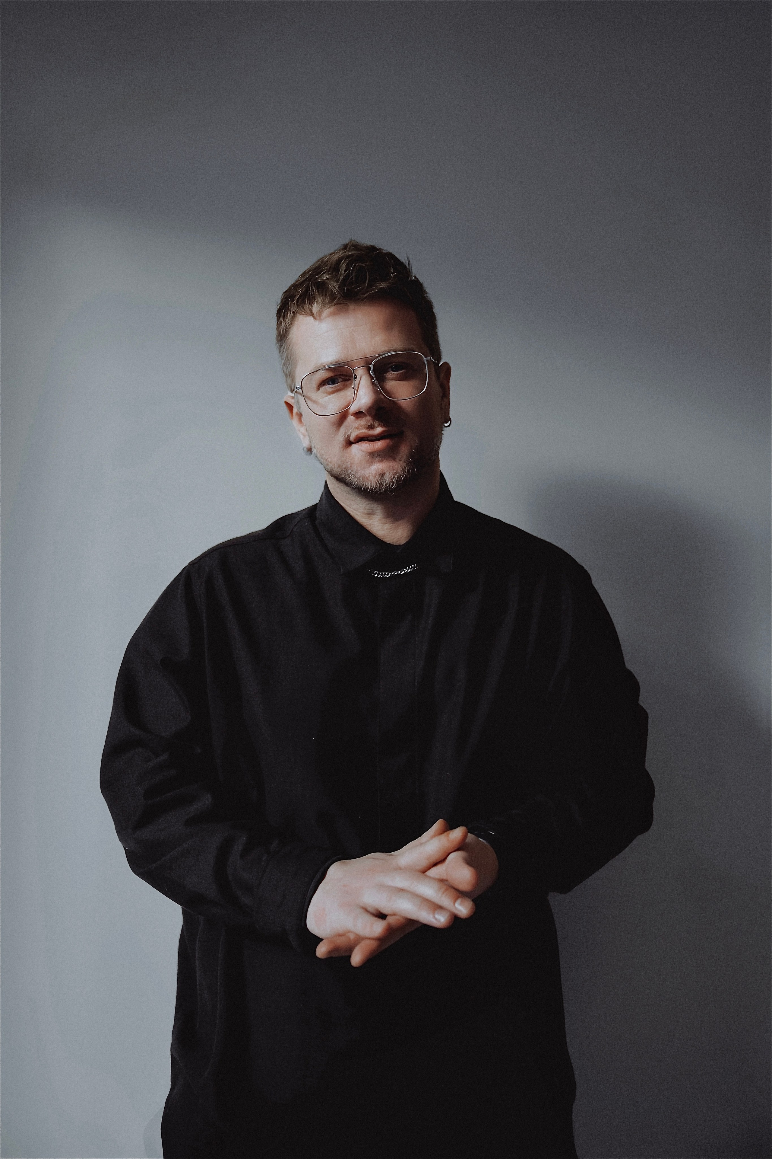 CONTACT. Tuman Film | Видеосъемка в Сочи и Дубае | Андрей Калитухо