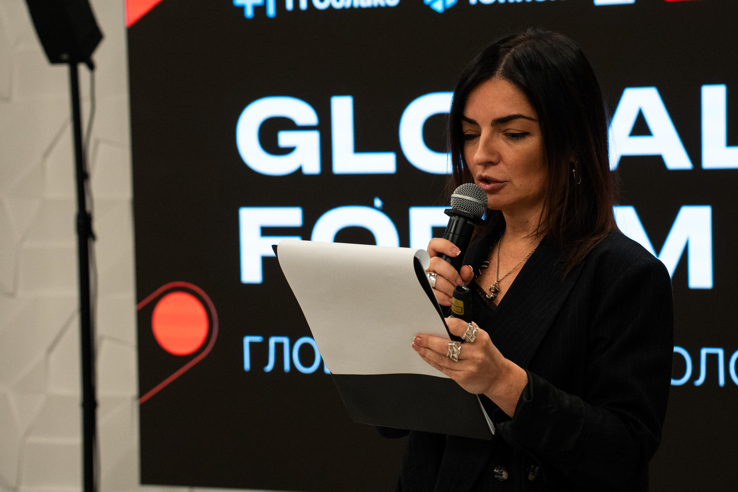 Global Tech Forum 27.03.2026. Коммерческий и художественный фотограф и видеограф в Москве Арсений Тургенев