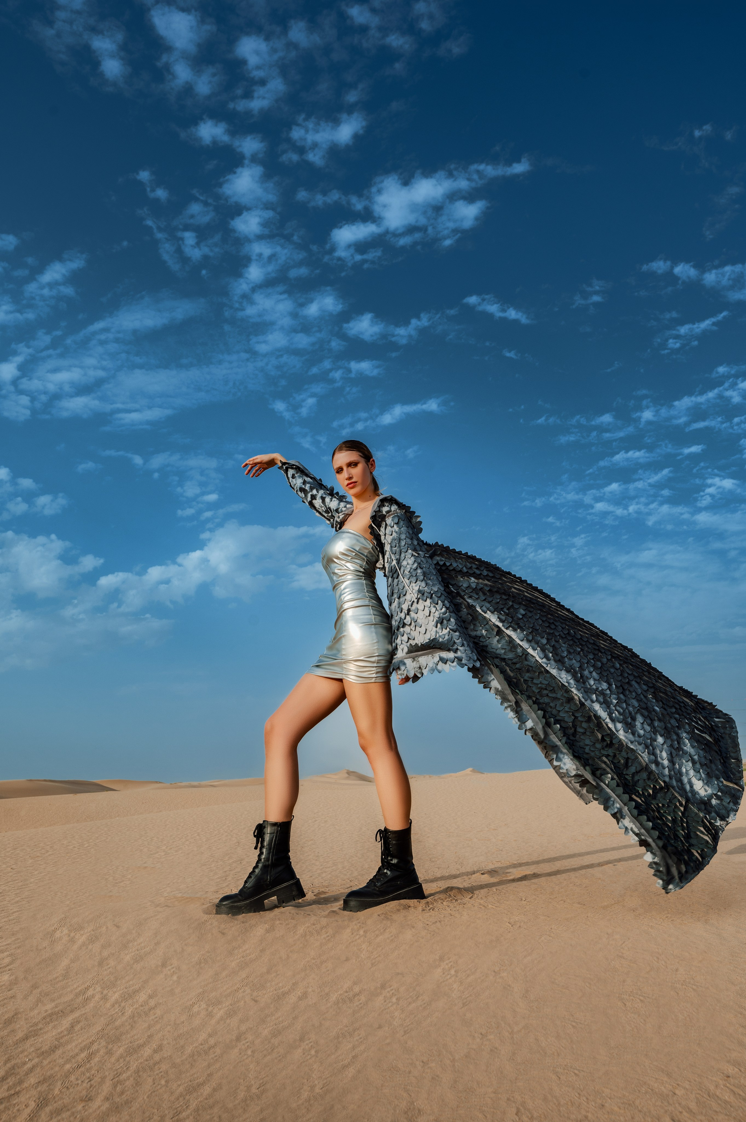 Виктория драконий плащ. Коммерческий фотограф Москва /Дубай, эксклюзивные фэшн фотосессии
