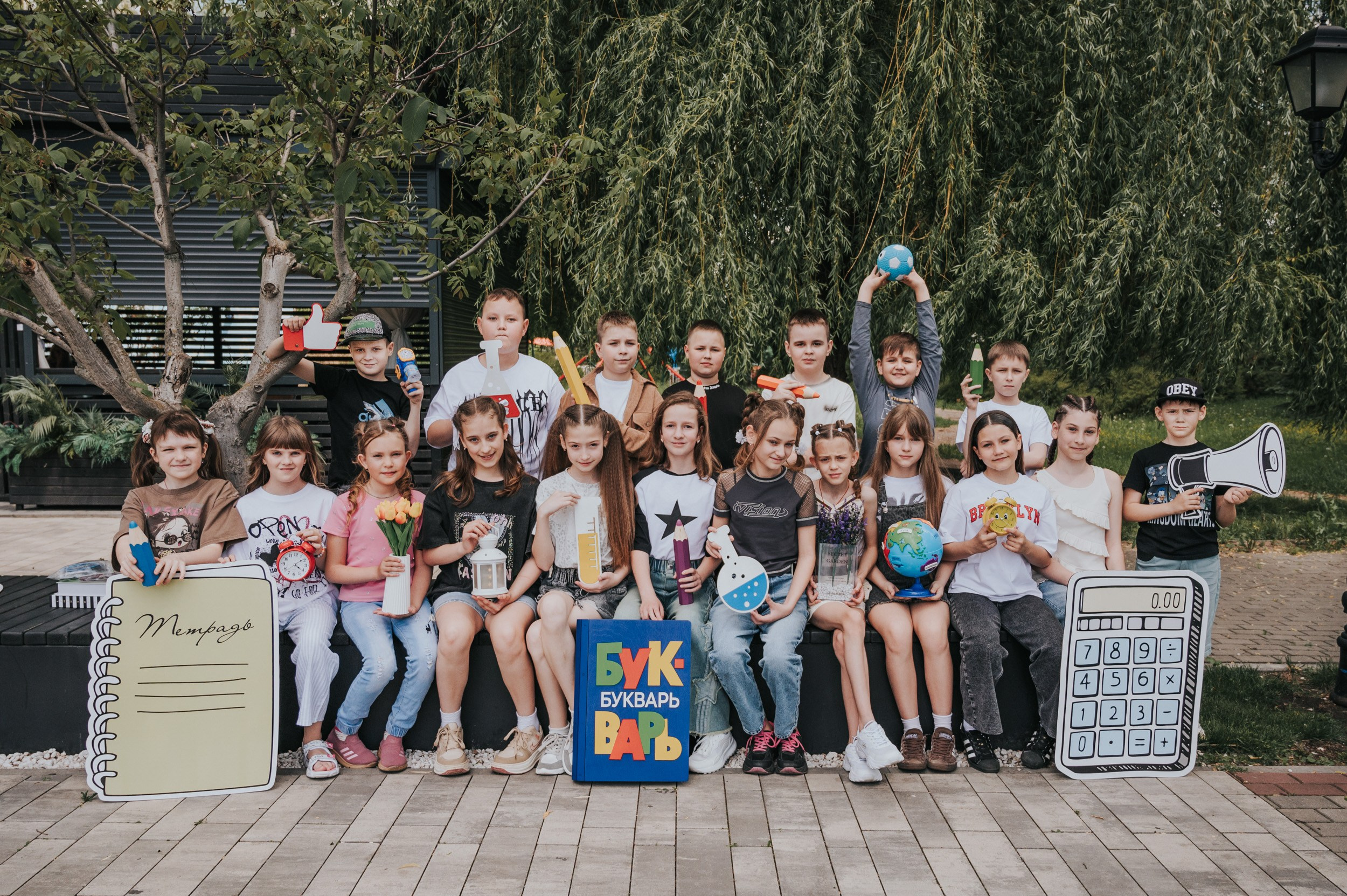 1-4 классы. Выпускные альбомы и Школьный фотограф в Алексеевке, Бирюче, Красном