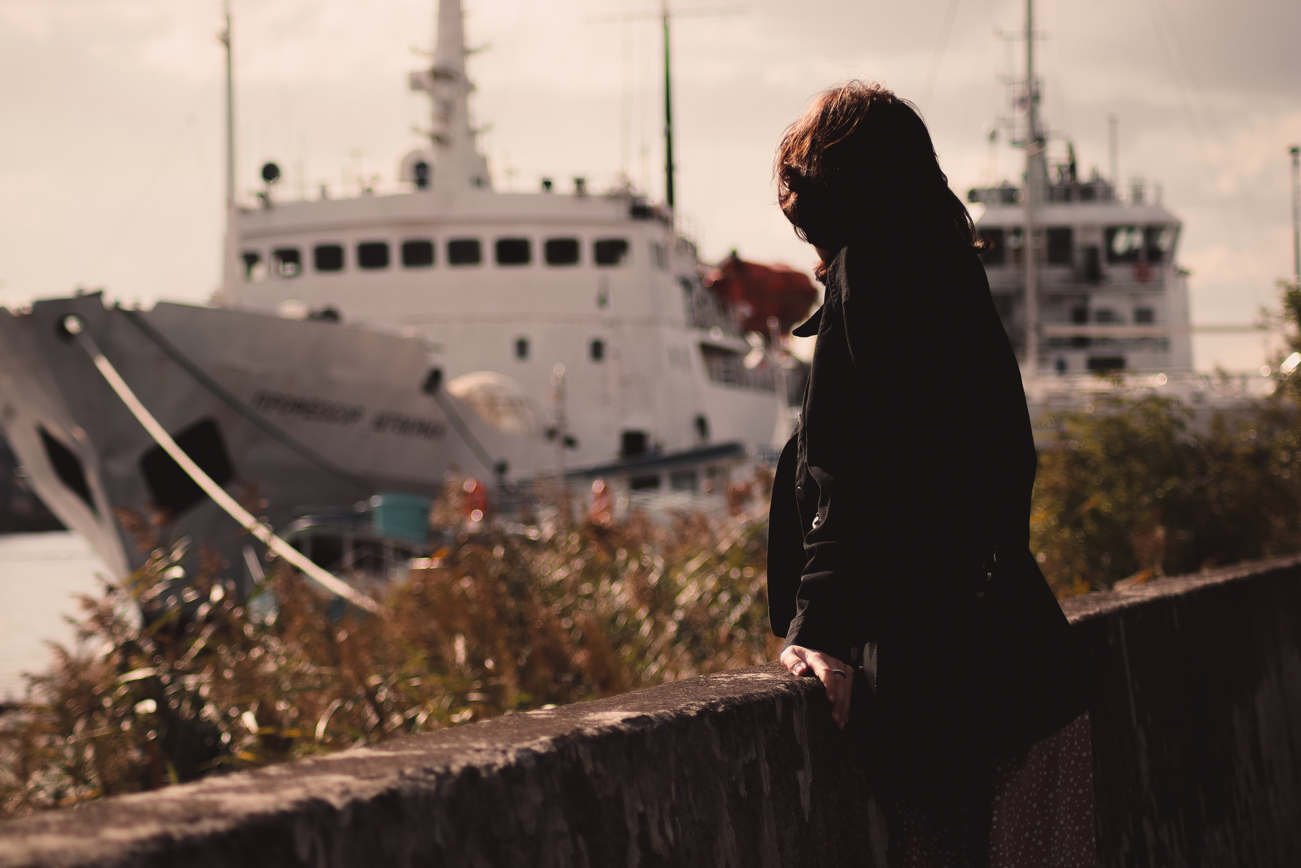 Юля П. (Near the water). — Digital Noise —