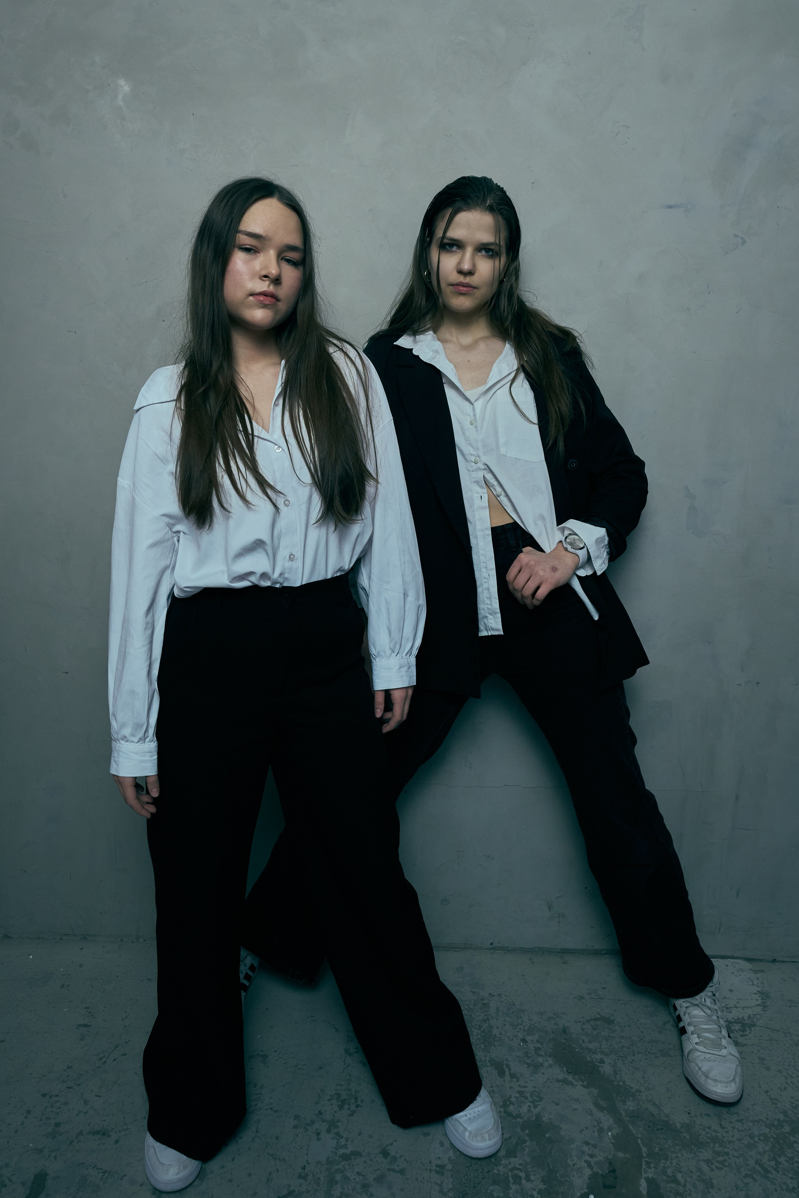 Ника и Ксюша. Репортажный фотограф мероприятий и концертов в Екатеринбурге