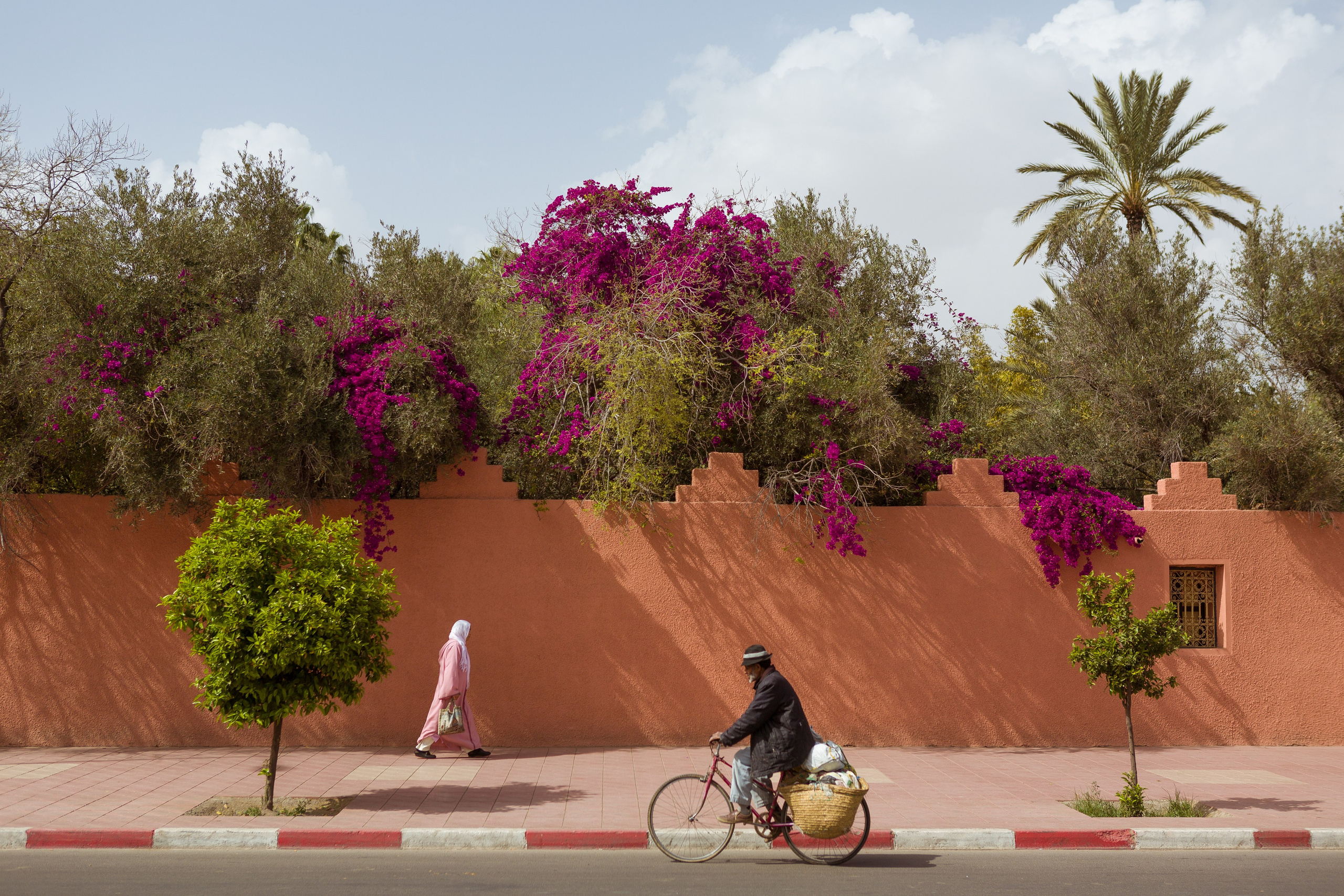 Рекламный, предметный, репортажный, семейный фотограф и художник в Москве