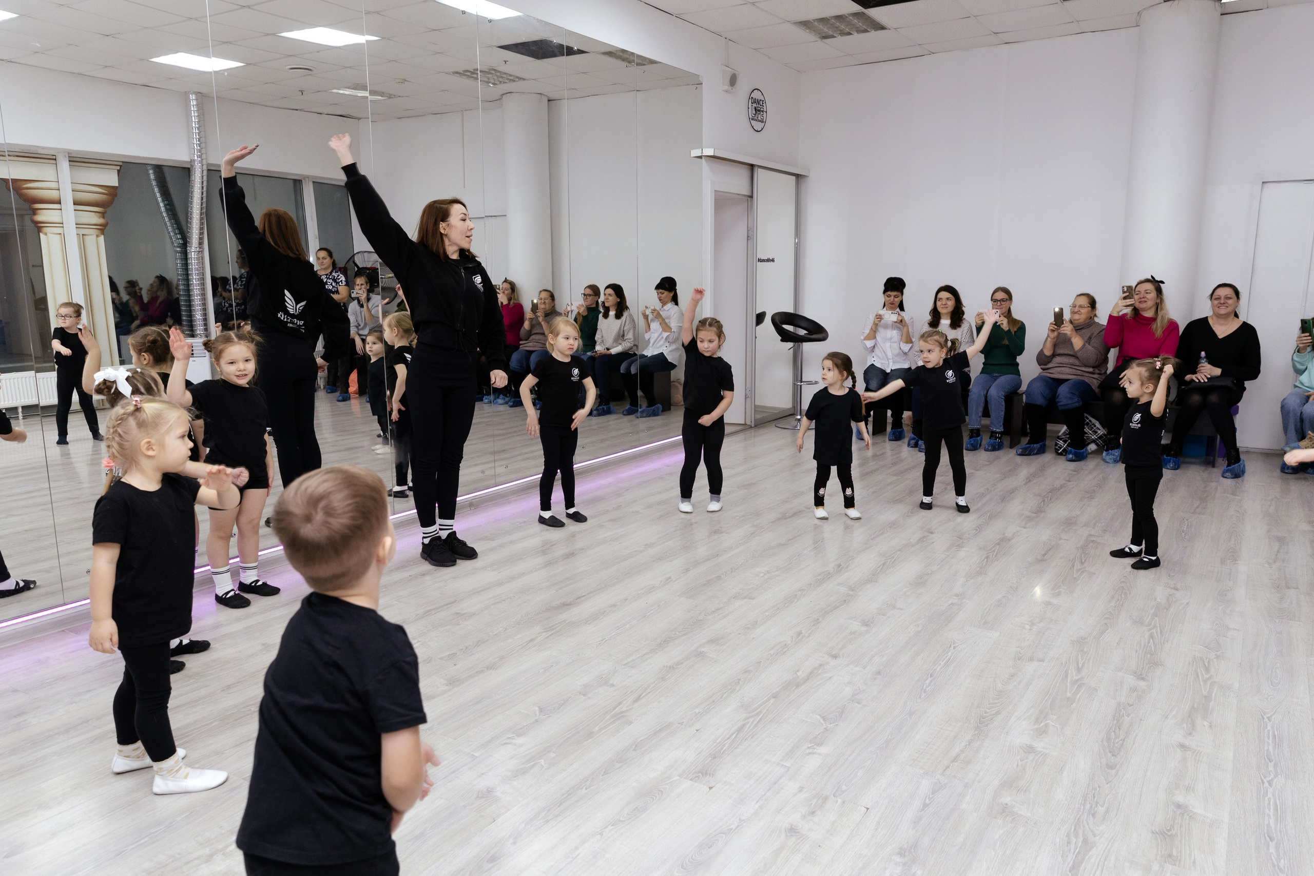 Студия «Взлетай». Открытый урок. Семейный фотограф — Макс Белогрудов