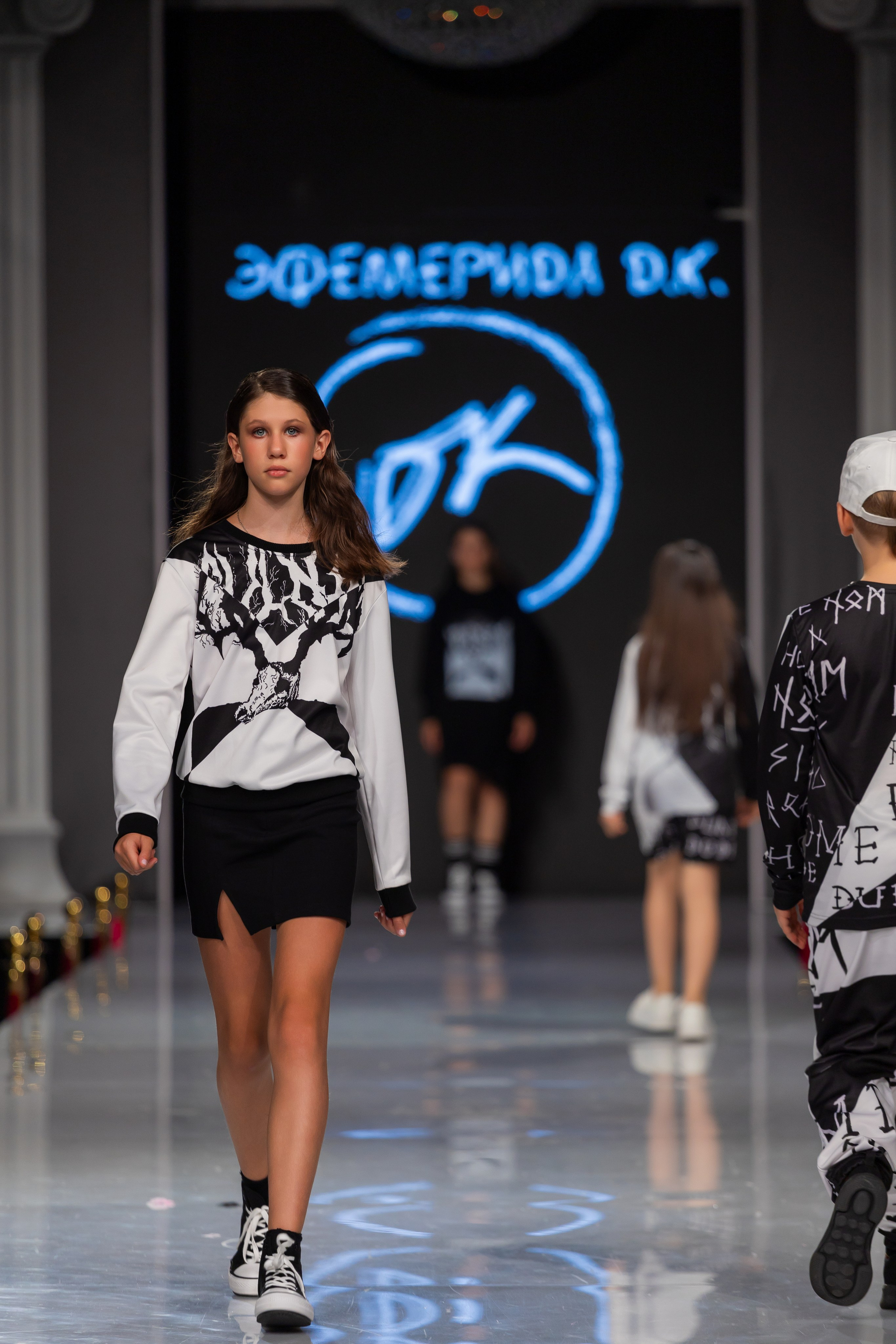 Estet Fashion Week. Photomantis