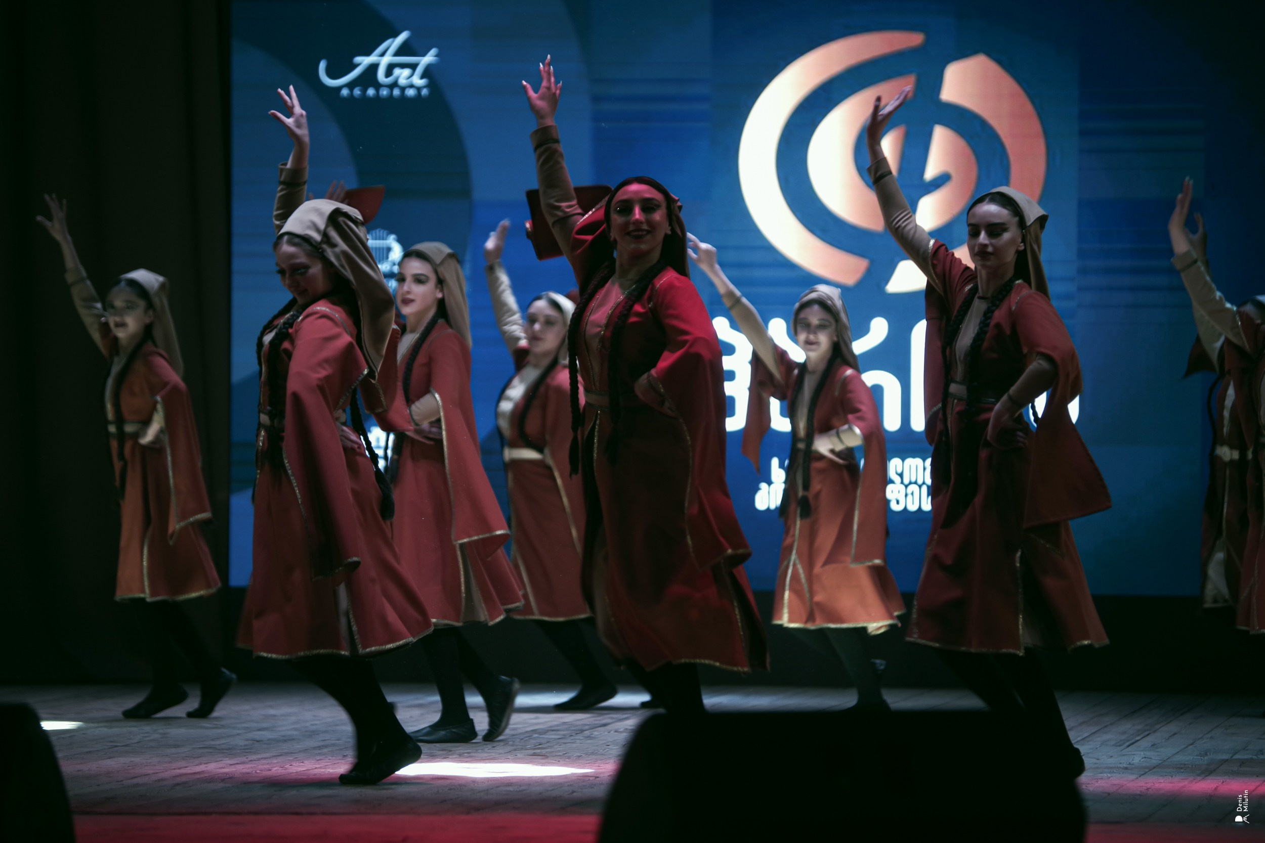 Танцы в Хоби. Портретный фотограф Денис Милютин