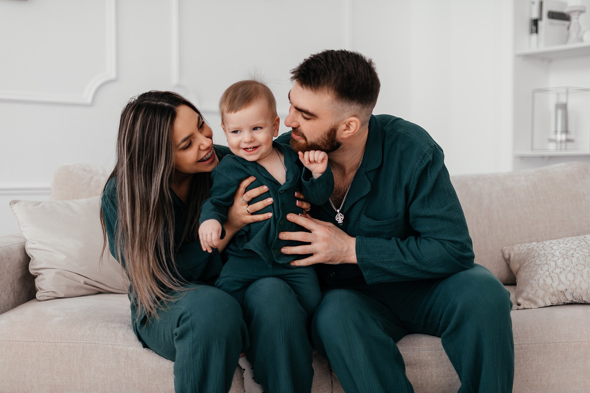 Семейная фотосессия в фотостудии. Свадебный и индивидуальный фотограф Никита Роут | Москва