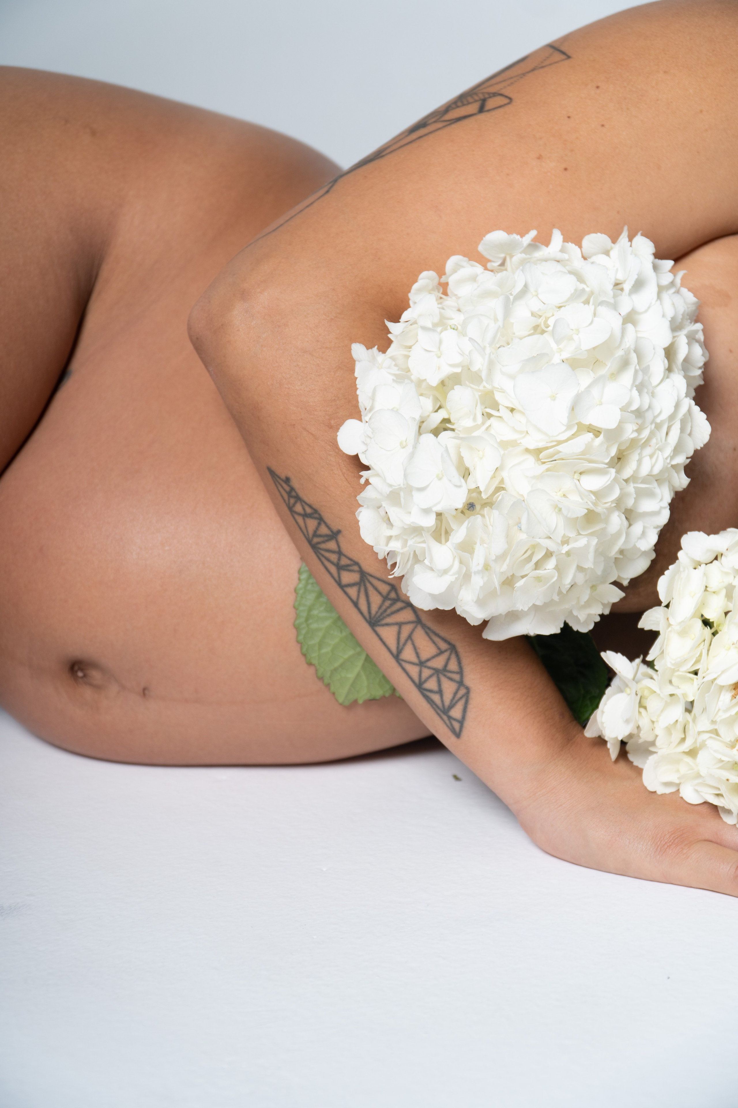 Andrea «en el estudio / in the studio». Wedding Photographer in Barcelona and Medellin