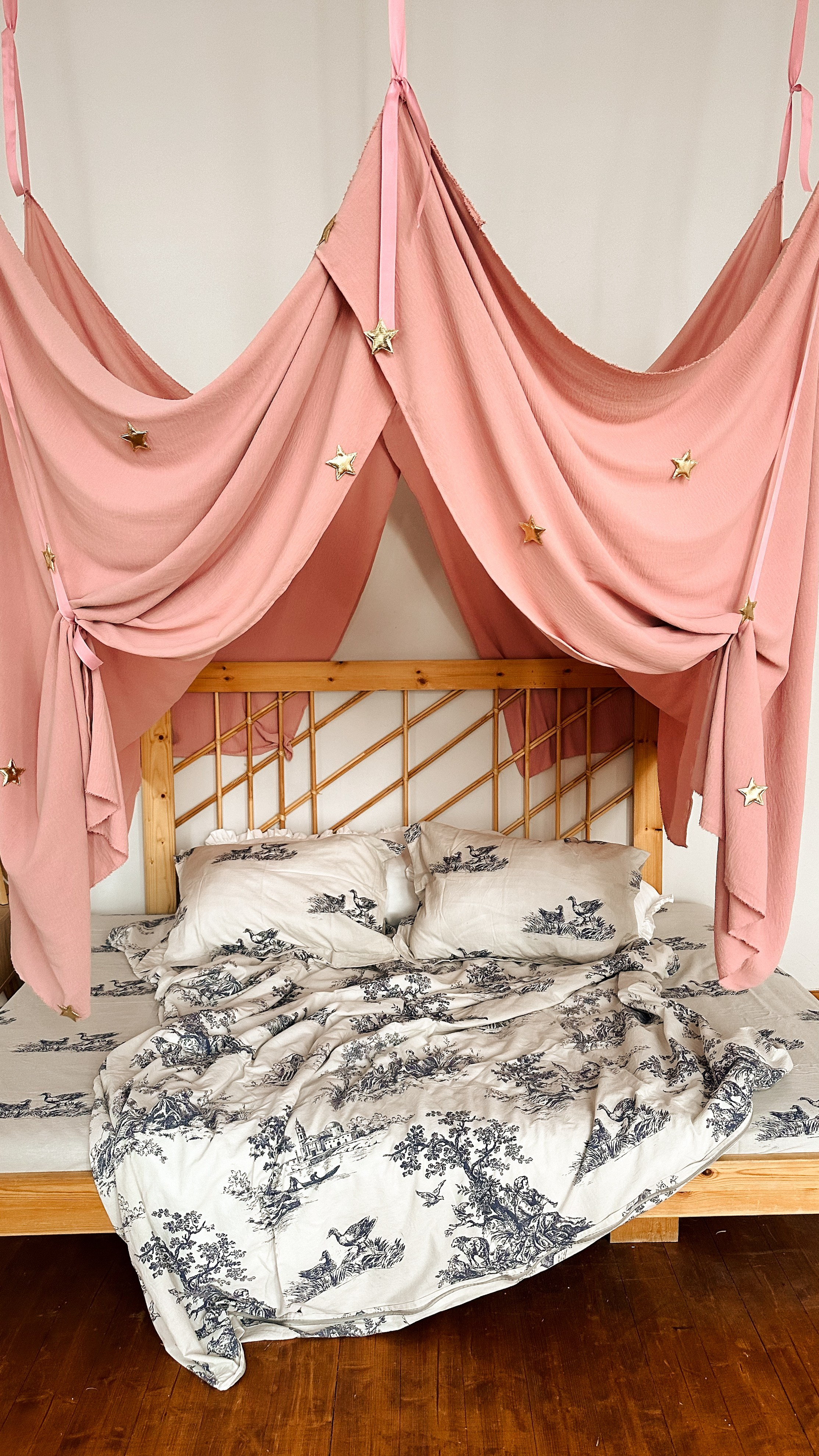 Интерьер фотостудии «Лофт Потолок», город Краснодар, ул. Зиповская 5 литер Х. Семейный и детский фотограф в Краснодаре Анна Трашкова