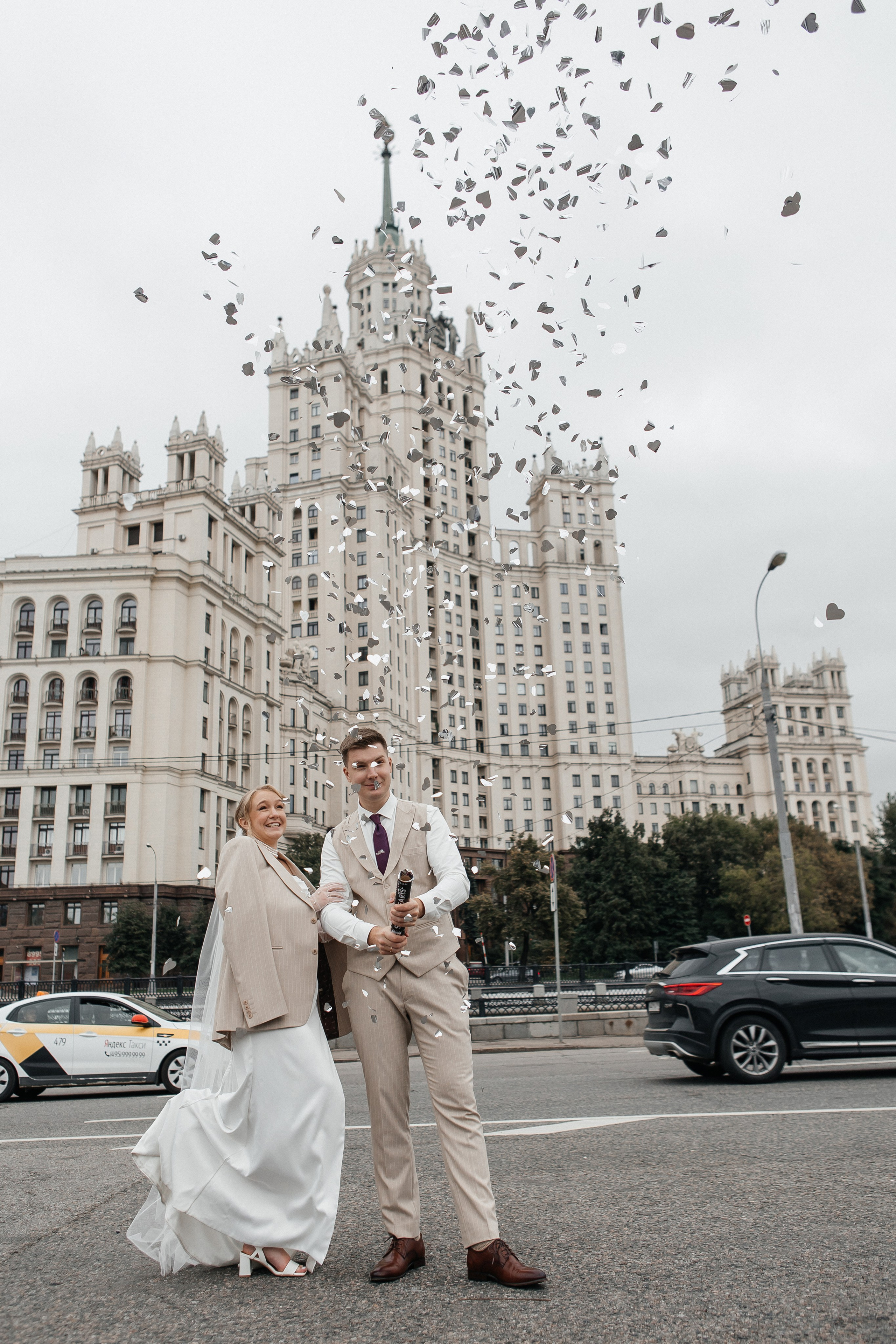 Локации для свадебной прогулки в Москве. Свадебный фотограф в Москве Дарья Олендарёва