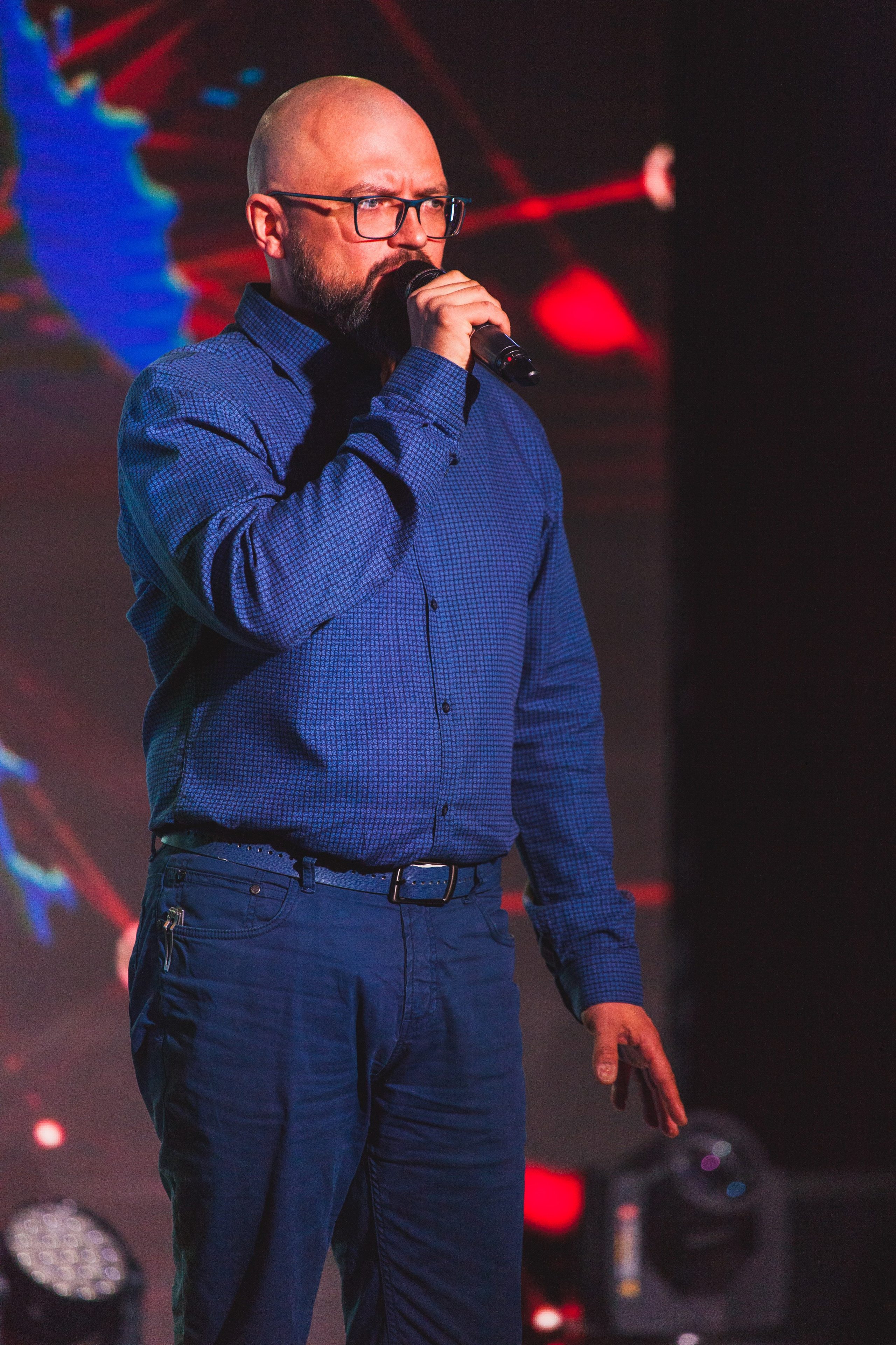 О2ТВ группа СТРАНА. Видеооператор/Фотограф Николай Завьялов