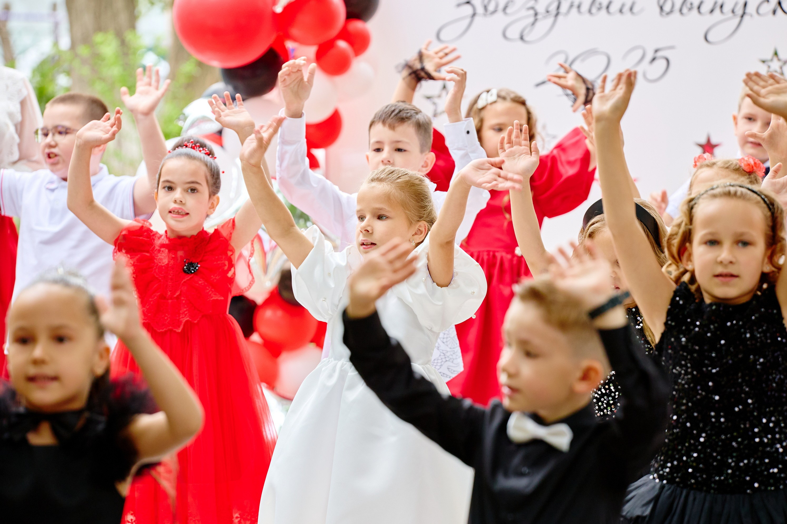 Выпускной 45 сад. Фотограф Выпускные альбомы Таганрог Сергей Коробченко