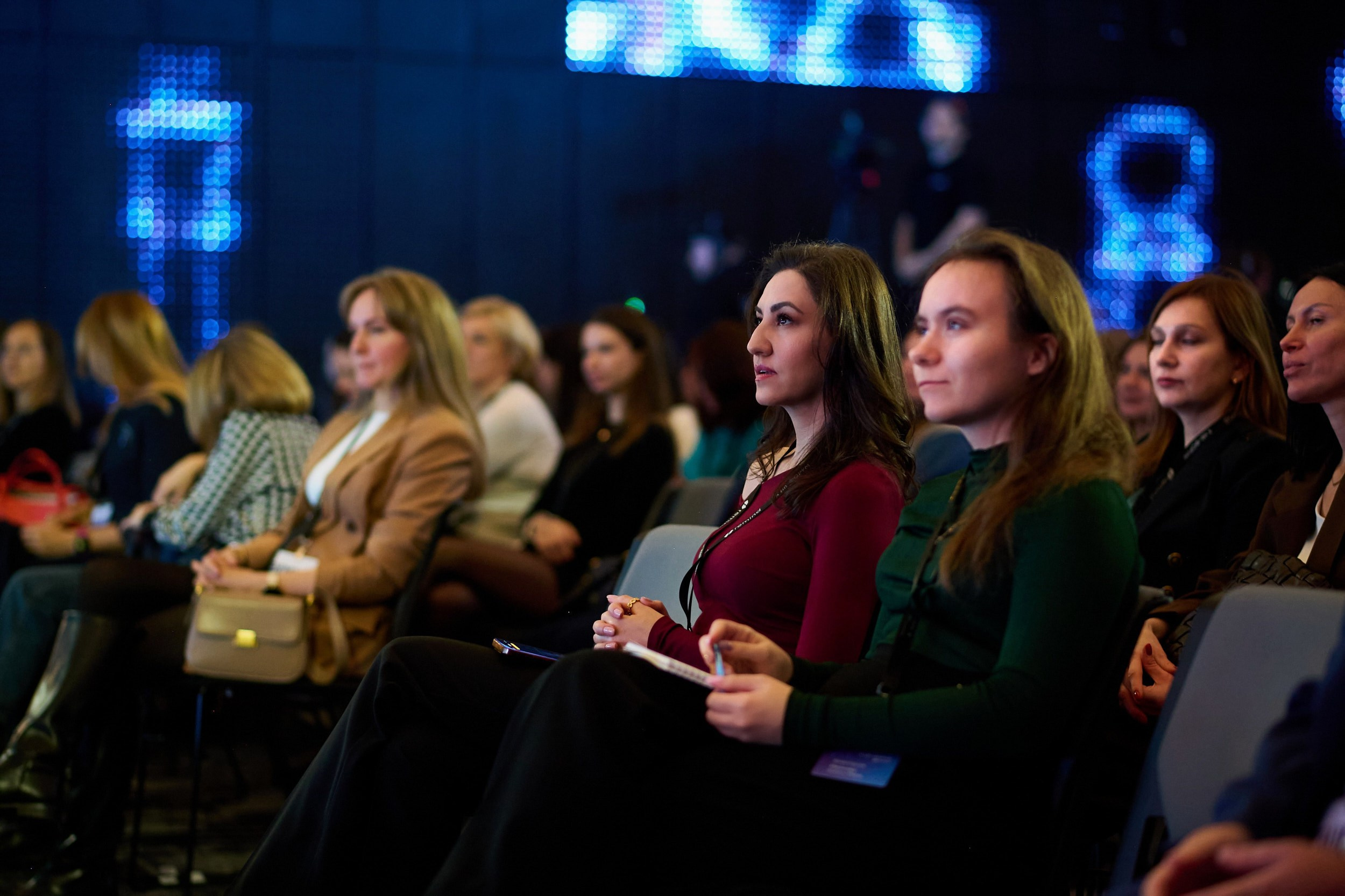 Фотосъемка конференции, спикеров, участников и деловой программы мероприятия