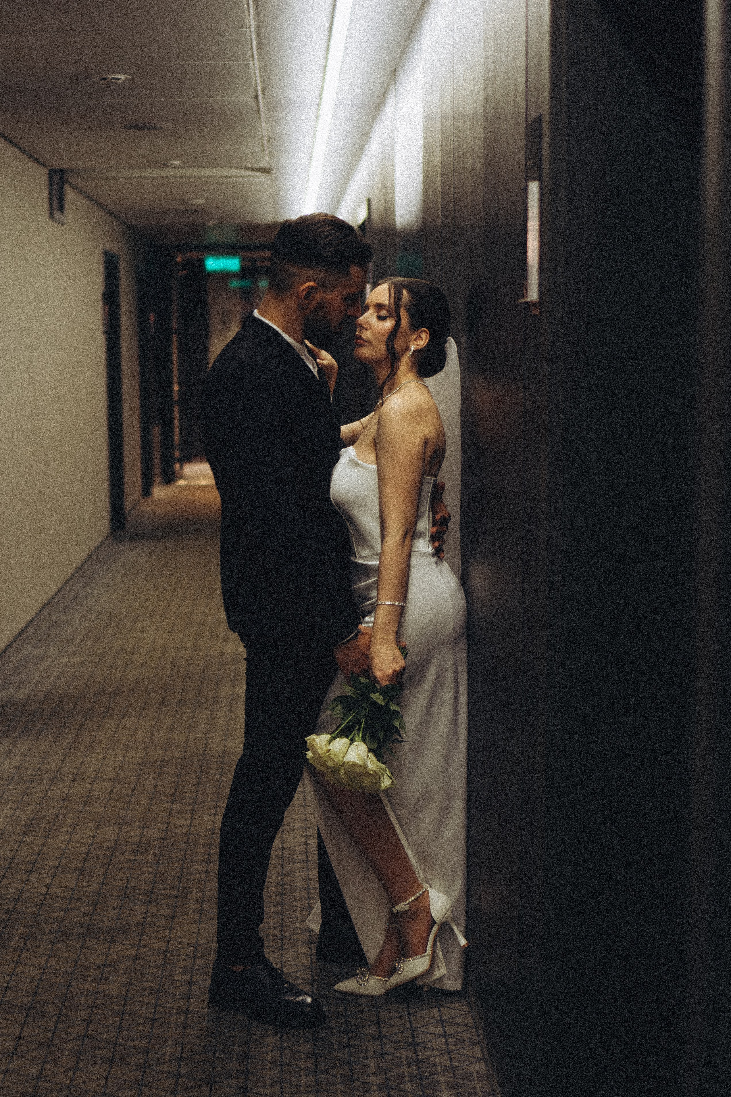 СВАДЕБНАЯ СЬЕМКА СБОРОВ ЖЕНИХА И НЕВЕСТЫ В ОТЕЛЕ И ТАКЖЕ ФОТОСЕССИИЯ В ОТЕЛЕЕ МЕГАПОЛИС БРЯНСК. Профессиональный фотограф, Санкт-Петербург — Виктория Богомолова