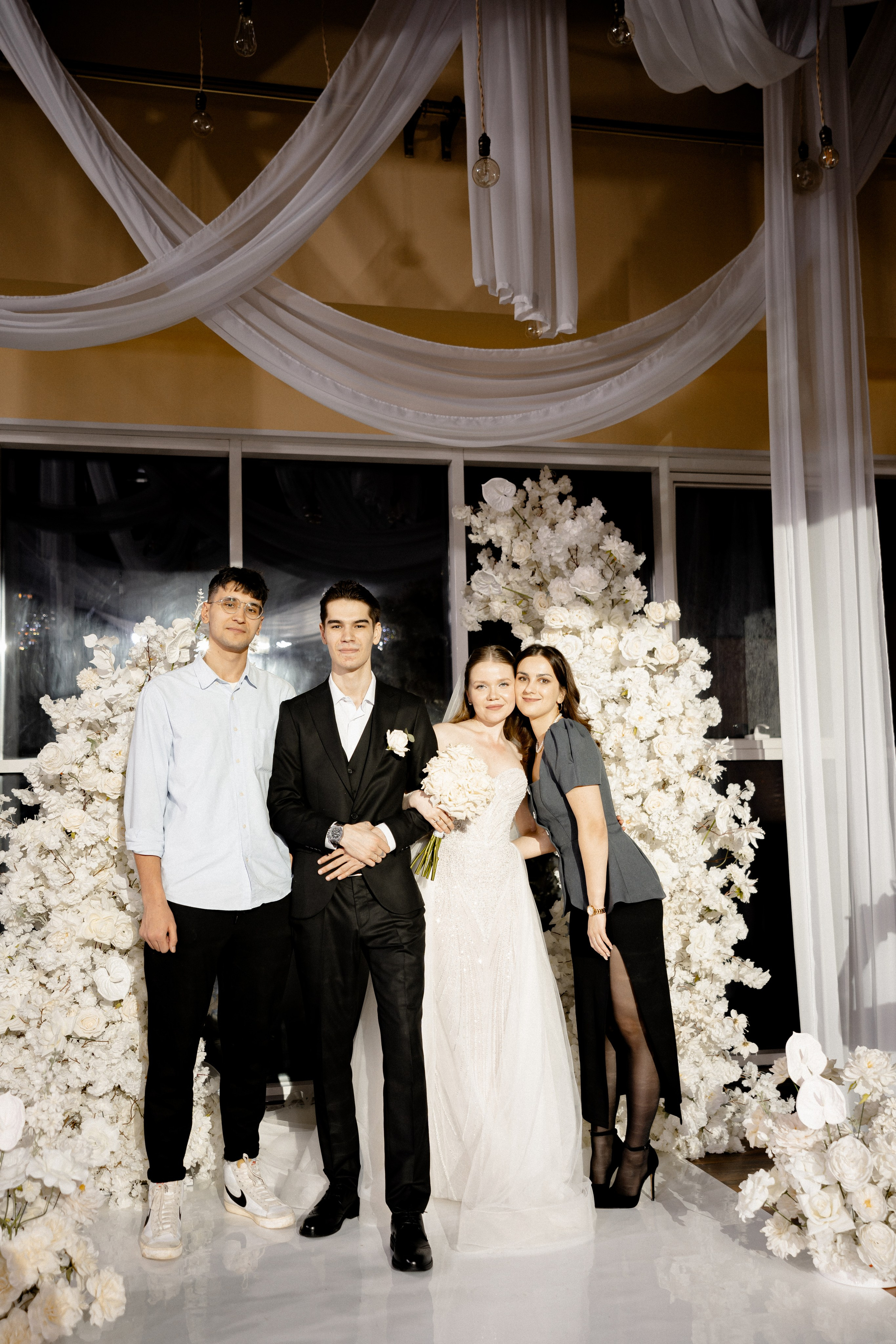 СВАДЕБНАЯ СЬЕМКА СБОРОВ В ОТЕЛЕ И ВЫЕЗД НА ЦЕРЕМОНИЮ (СНЯТО В СИБИРЕ В НИЖНЕВАРТОВСКЕ). Профессиональный фотограф, Санкт-Петербург — Виктория Богомолова