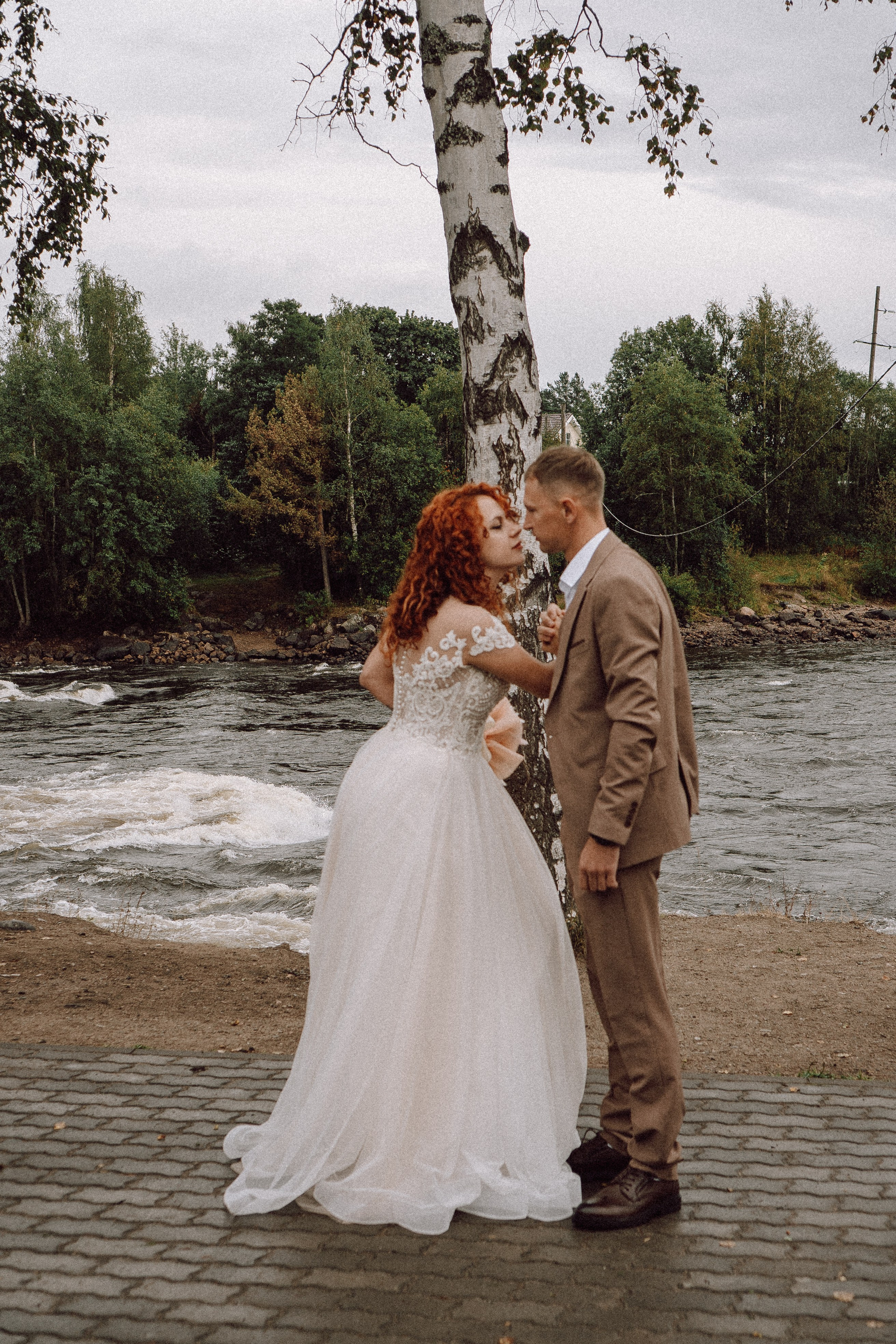 СВАДЕБНАЯ ФОТОСЕССИИЯ ПАРЫ В ГОРОДЕ ПРИОЗЕРСК В СОСНОВОМ ЛЕСУ И С ПИКАПОМ. Профессиональный фотограф, Санкт-Петербург — Виктория Богомолова