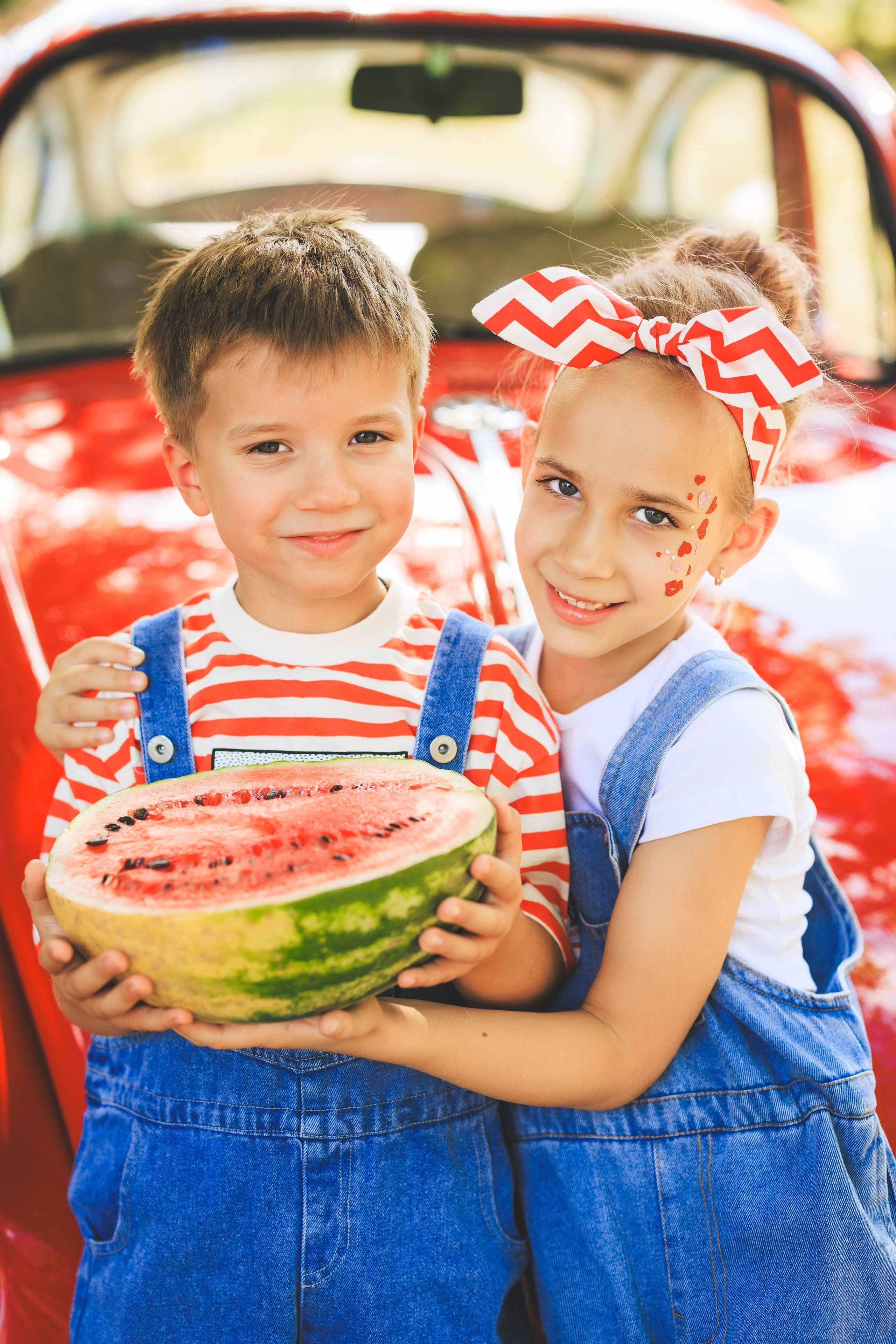 Летняя фотосессия с арбузами и ретро автомобилем. Семейный и детский фотограф в Краснодаре Анна Трашкова