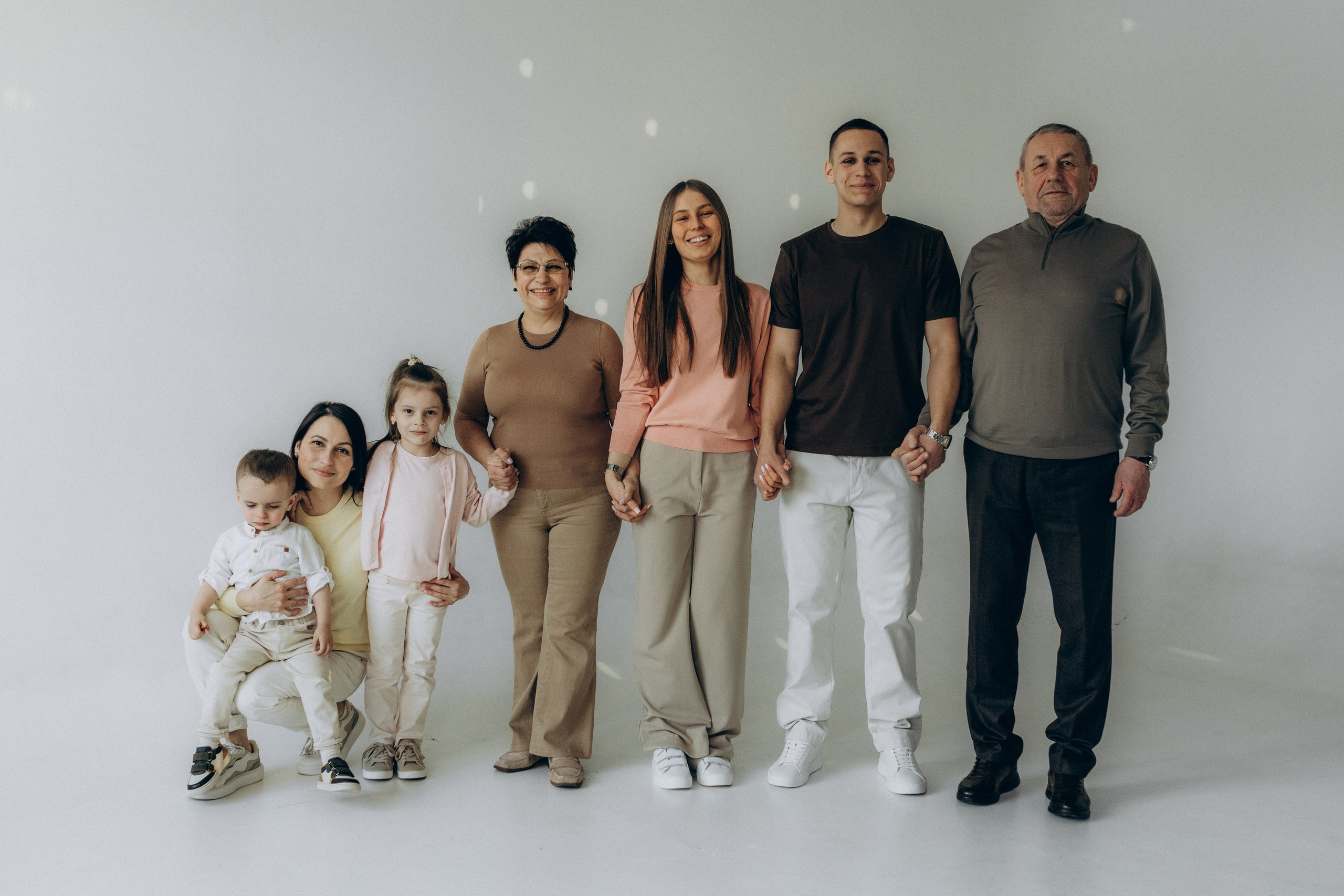 Семейная съёмка на циклораме. Фотограф НОГИНСК, Москва, Анастасия Белая