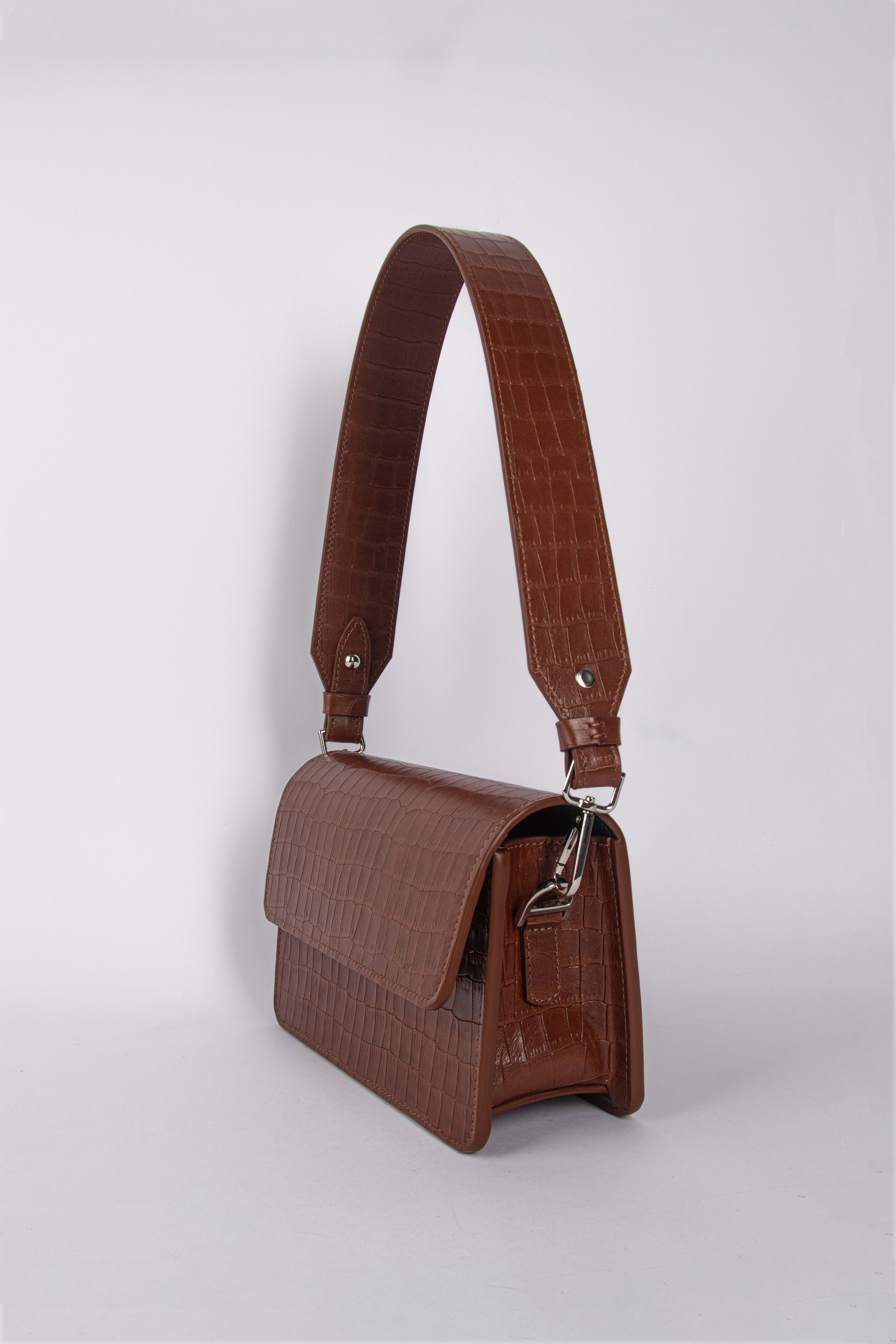 Каталог на белом фоне